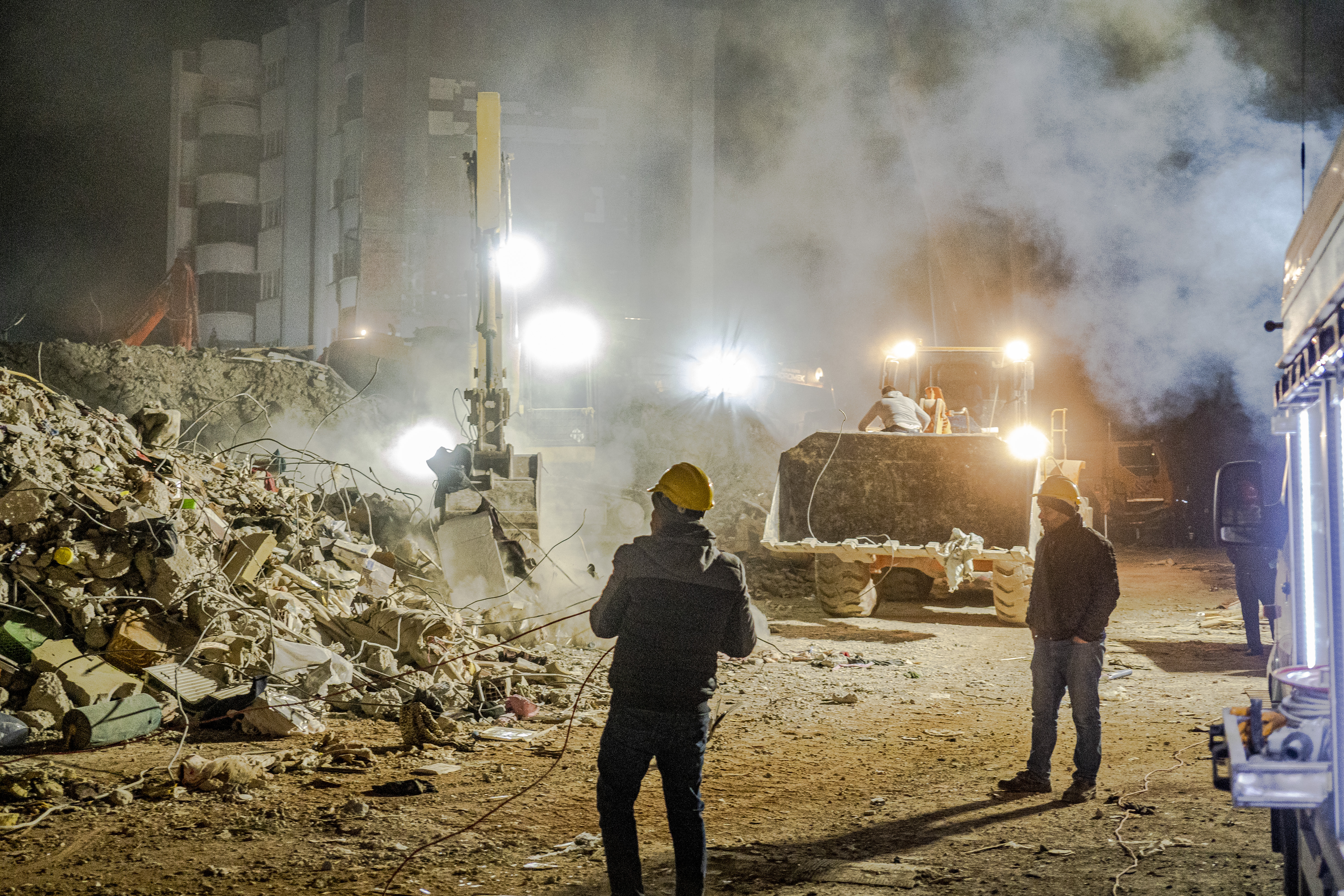 Levant, who preferred not to share his last name, who works as a volunteer member of Arama ve Kurtarma (search and rescue), coordinates the rescue operations in a building in Gaziantep turned into rubbles