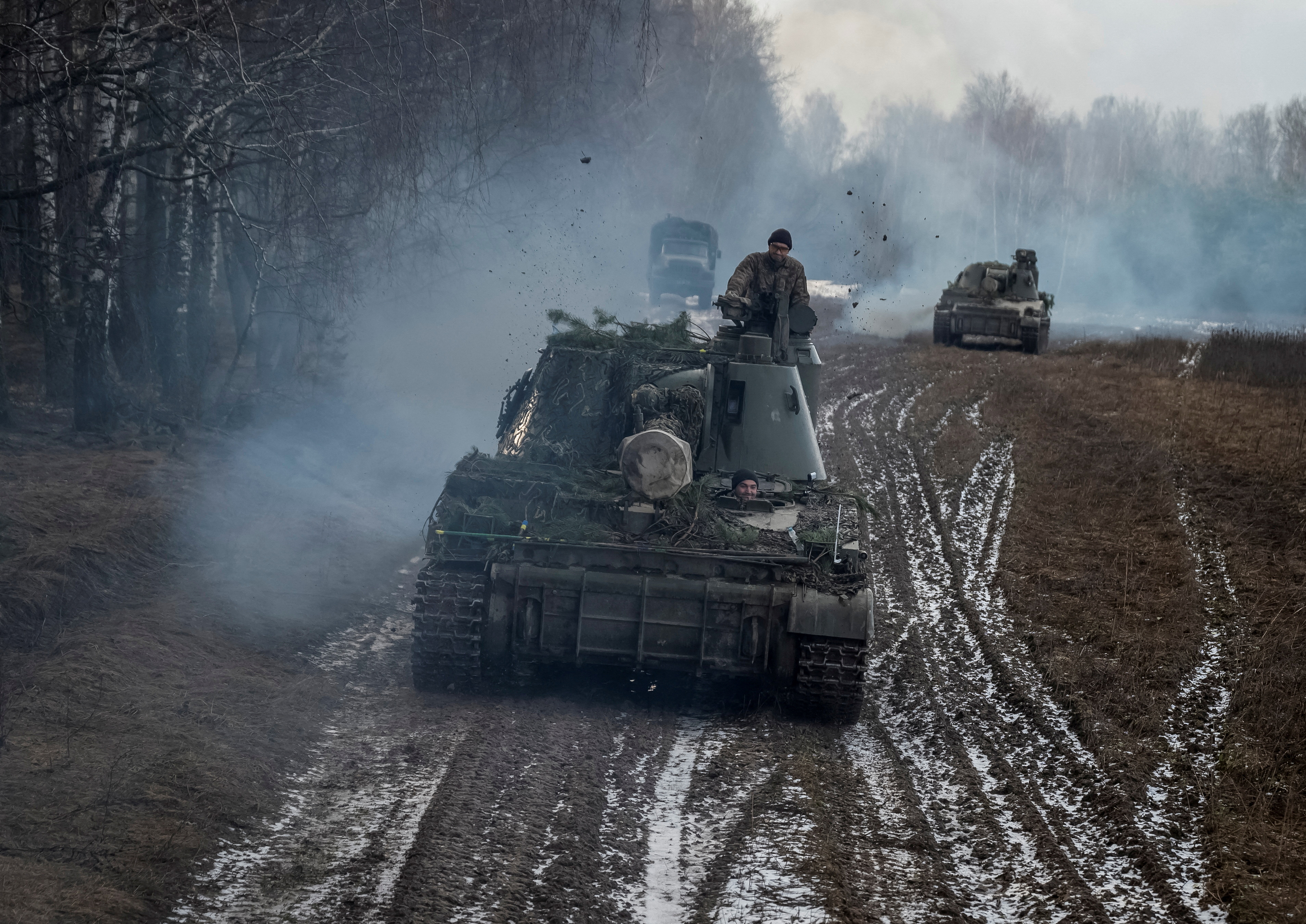 Ukrainian servicemen attend a drill of armed forces at the border with Belarus, amid Russia's attack on Ukraine near Chornobyl, Ukraine February 2, 2023