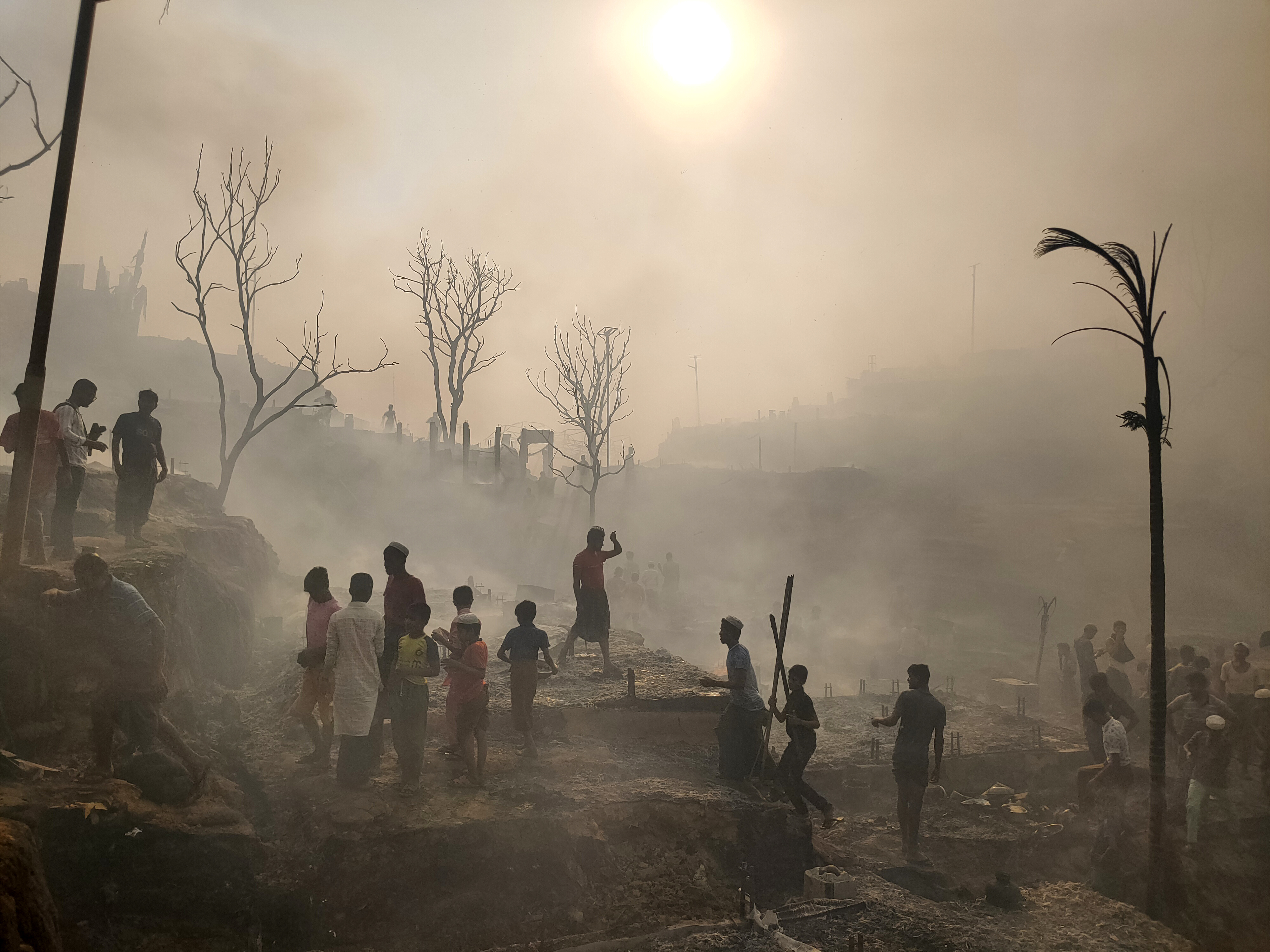 Rohingya refugee camp fire
