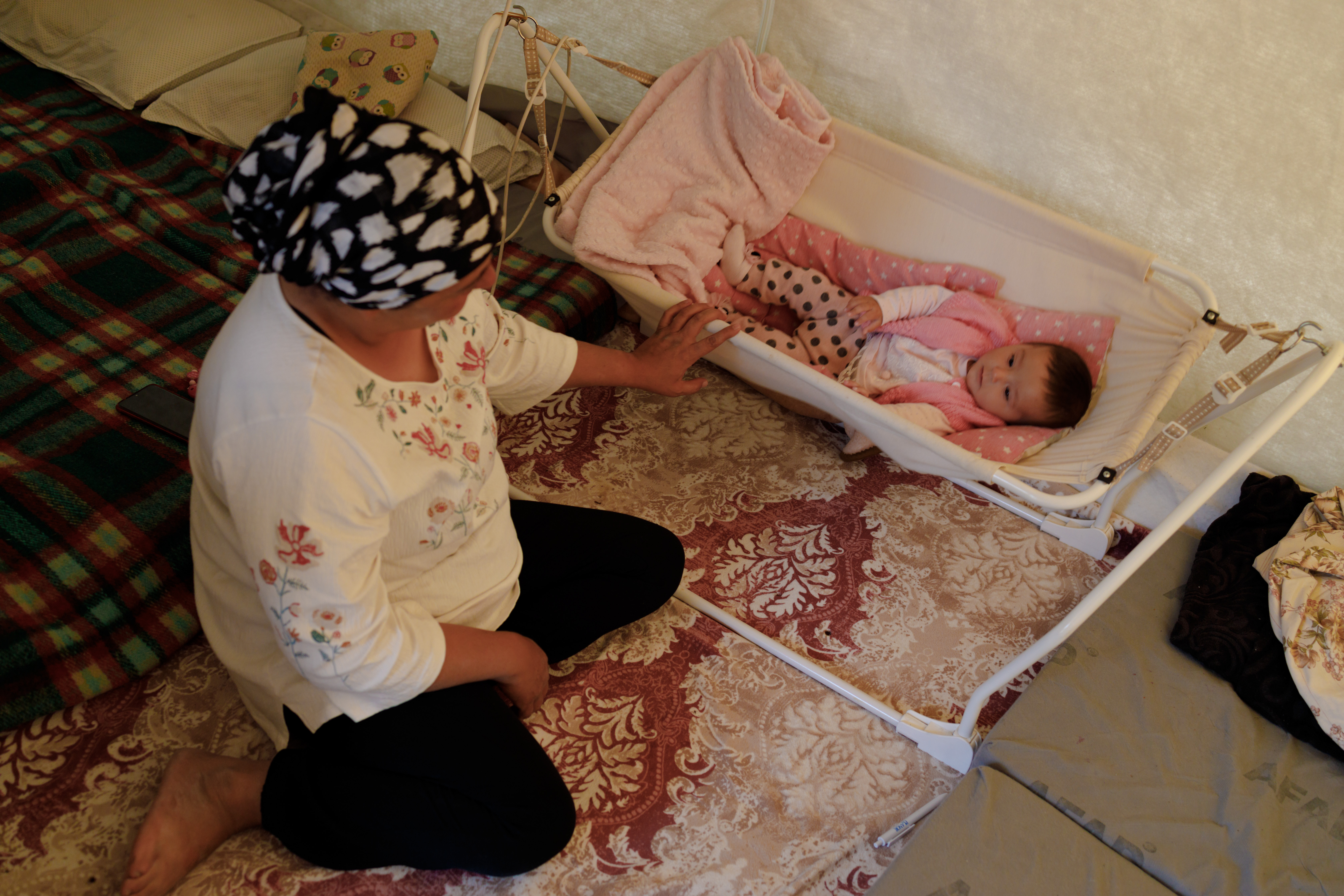 As Turkey is set for the next voting turn in two weeks, people still displaced in tented settlements in the earthquake-stricken areas have spent the longest night of the past two decades.