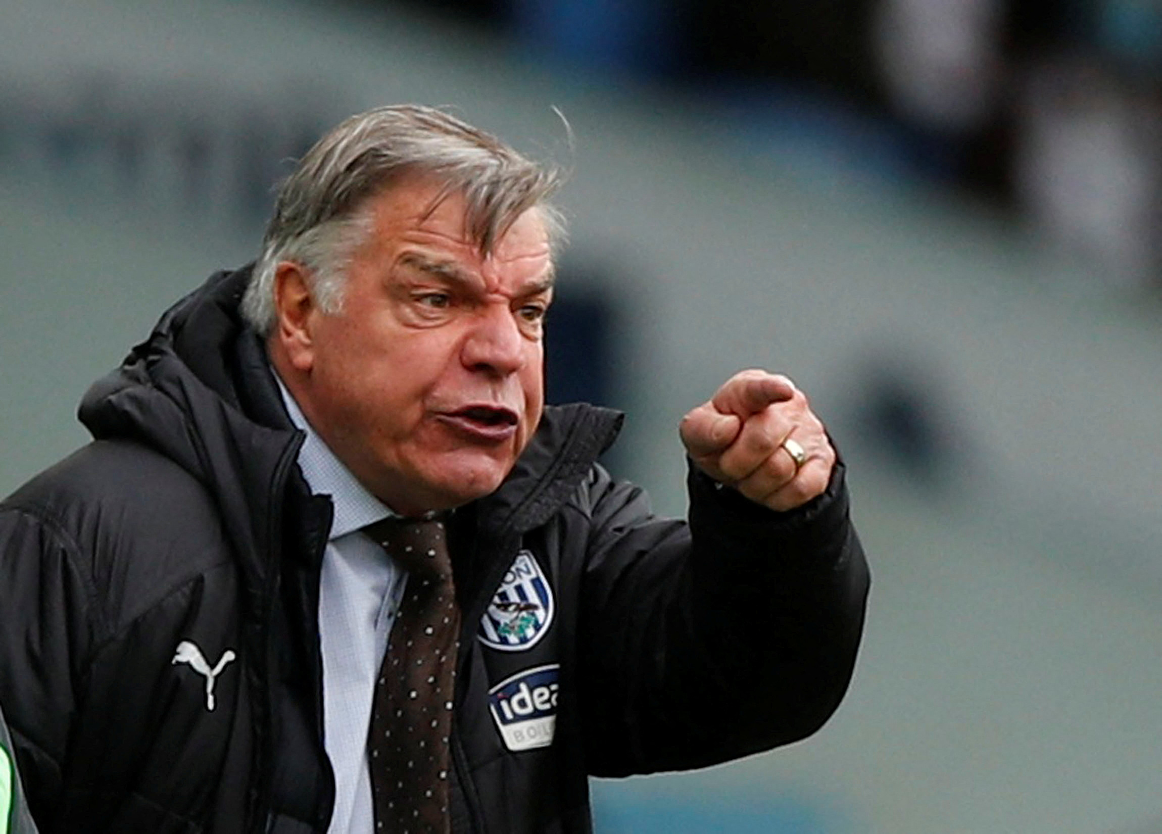 Sam Allardyce points angrily