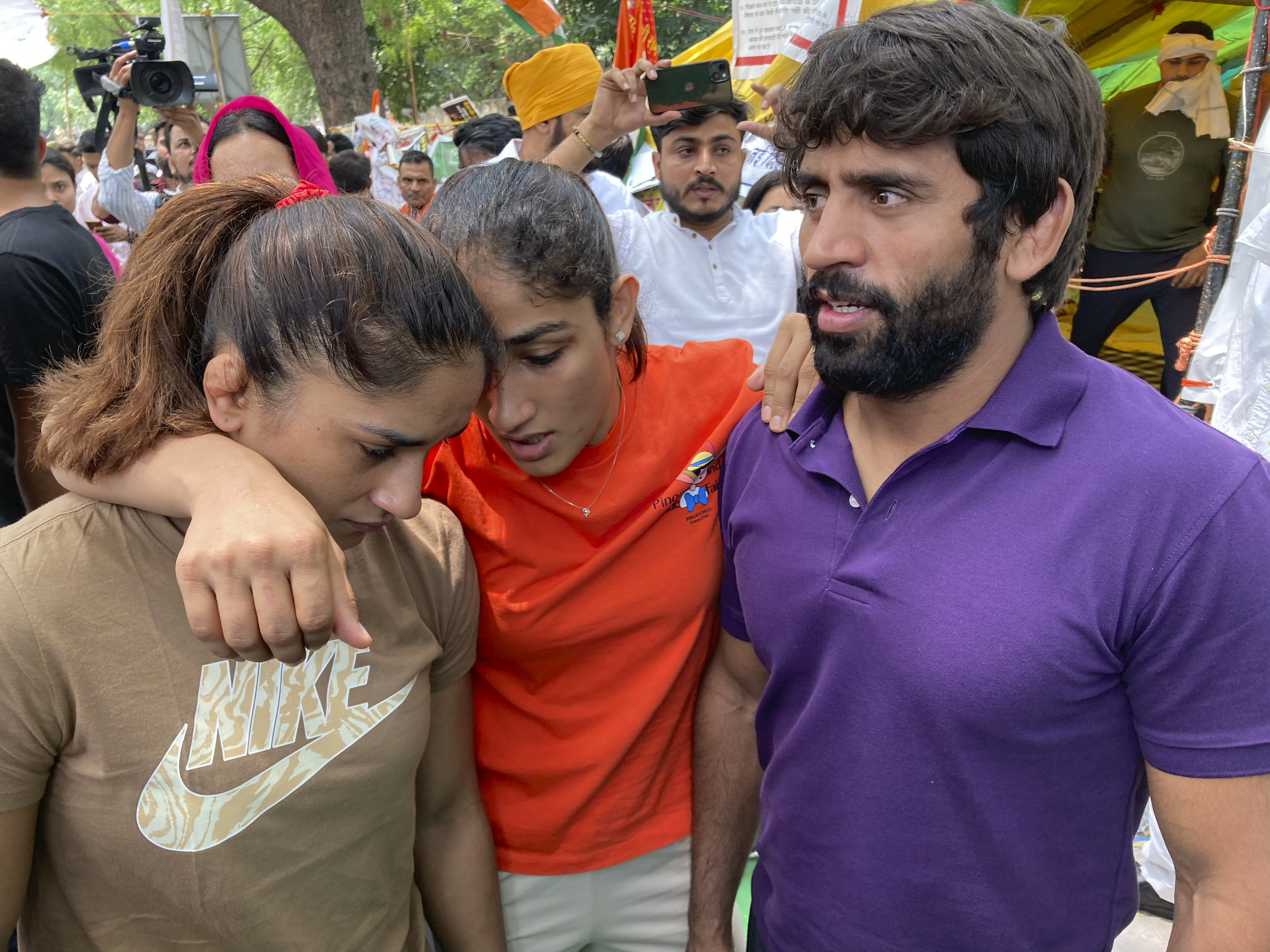 Phogat Malik Indian wrestlers protest