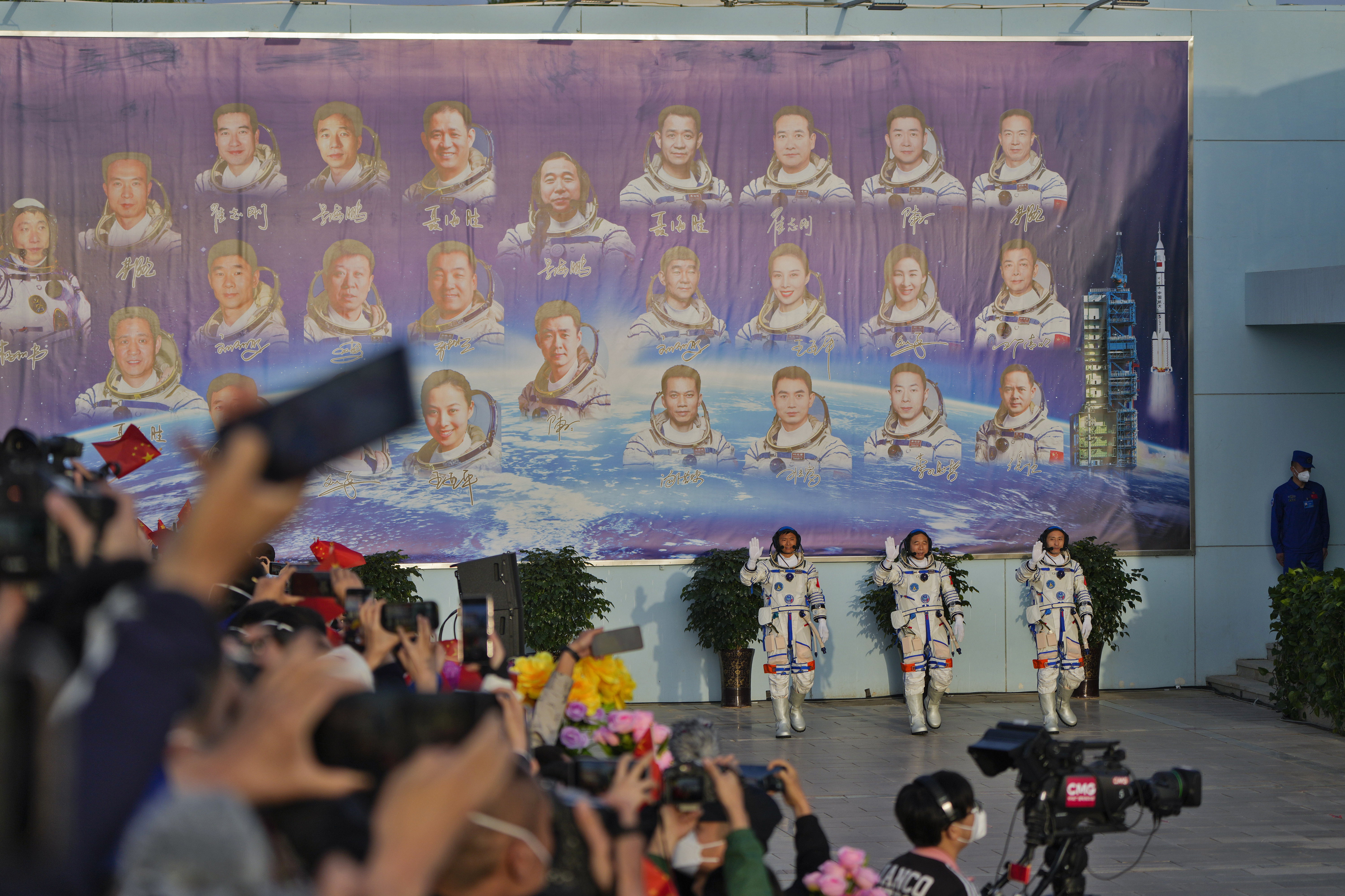 Chinese astronauts for the Shenzhou-16