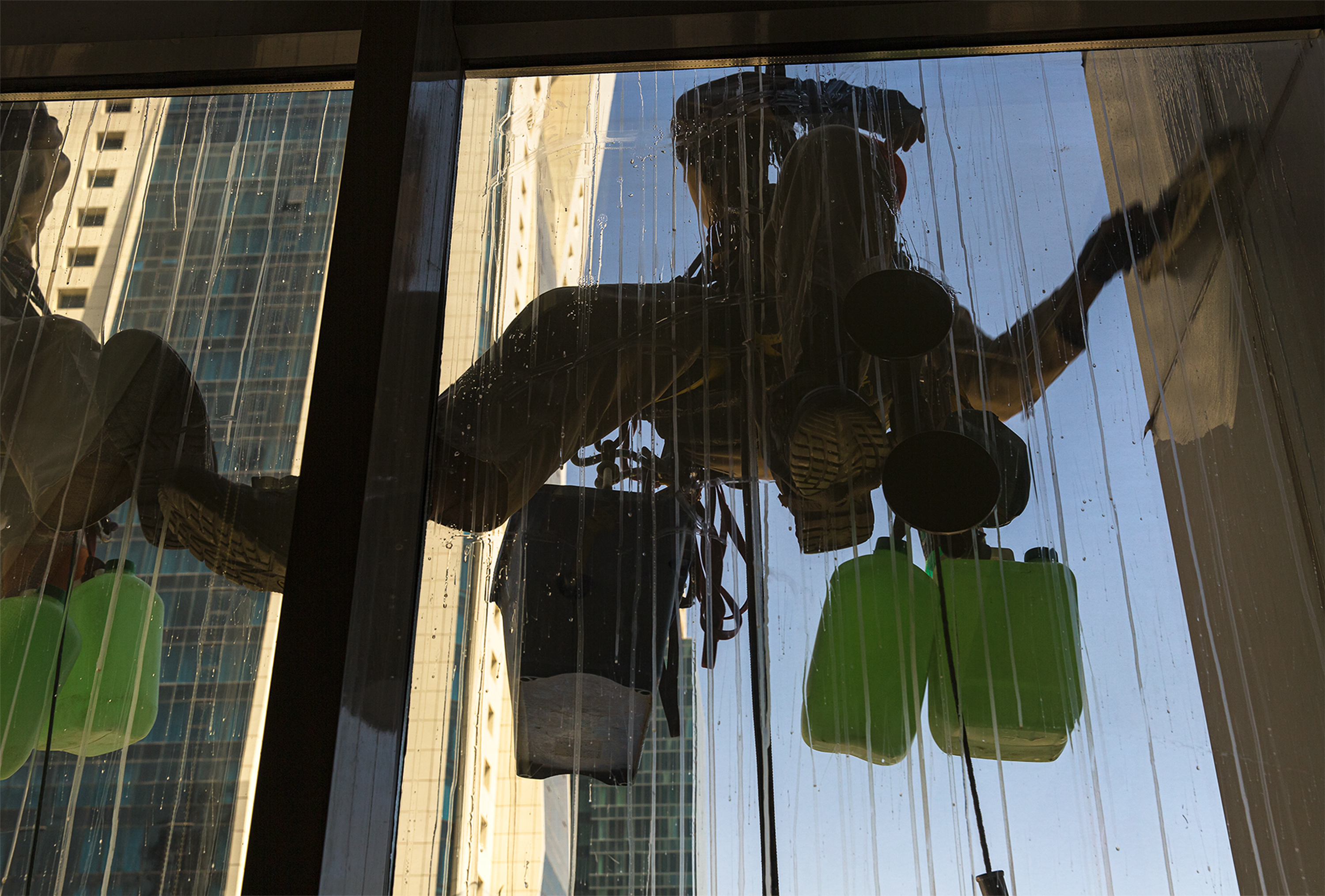 Window cleaning, Qatar,