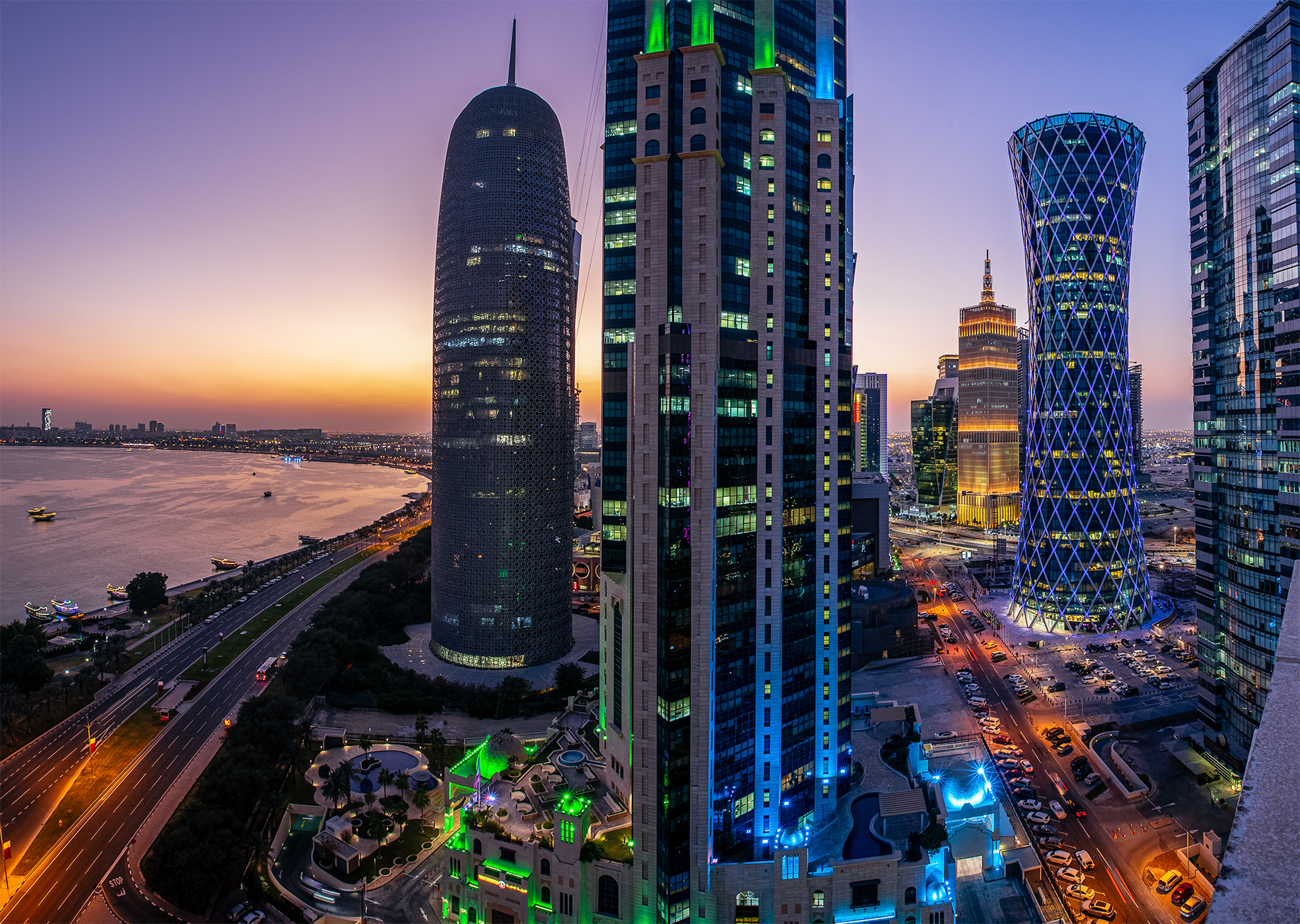 Window cleaning, Qatar