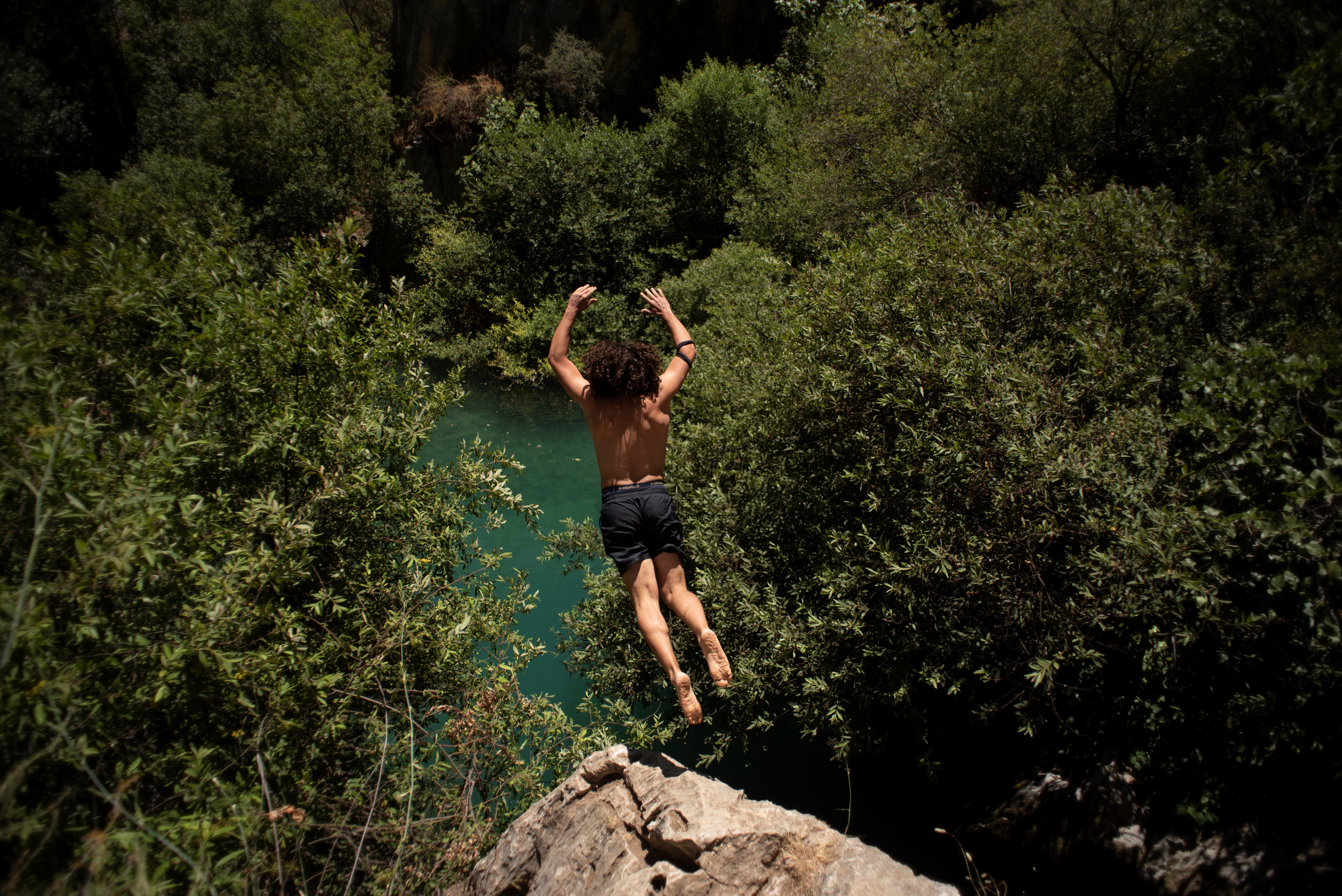 Dangerous heatwaves strike globe as wildfires rage