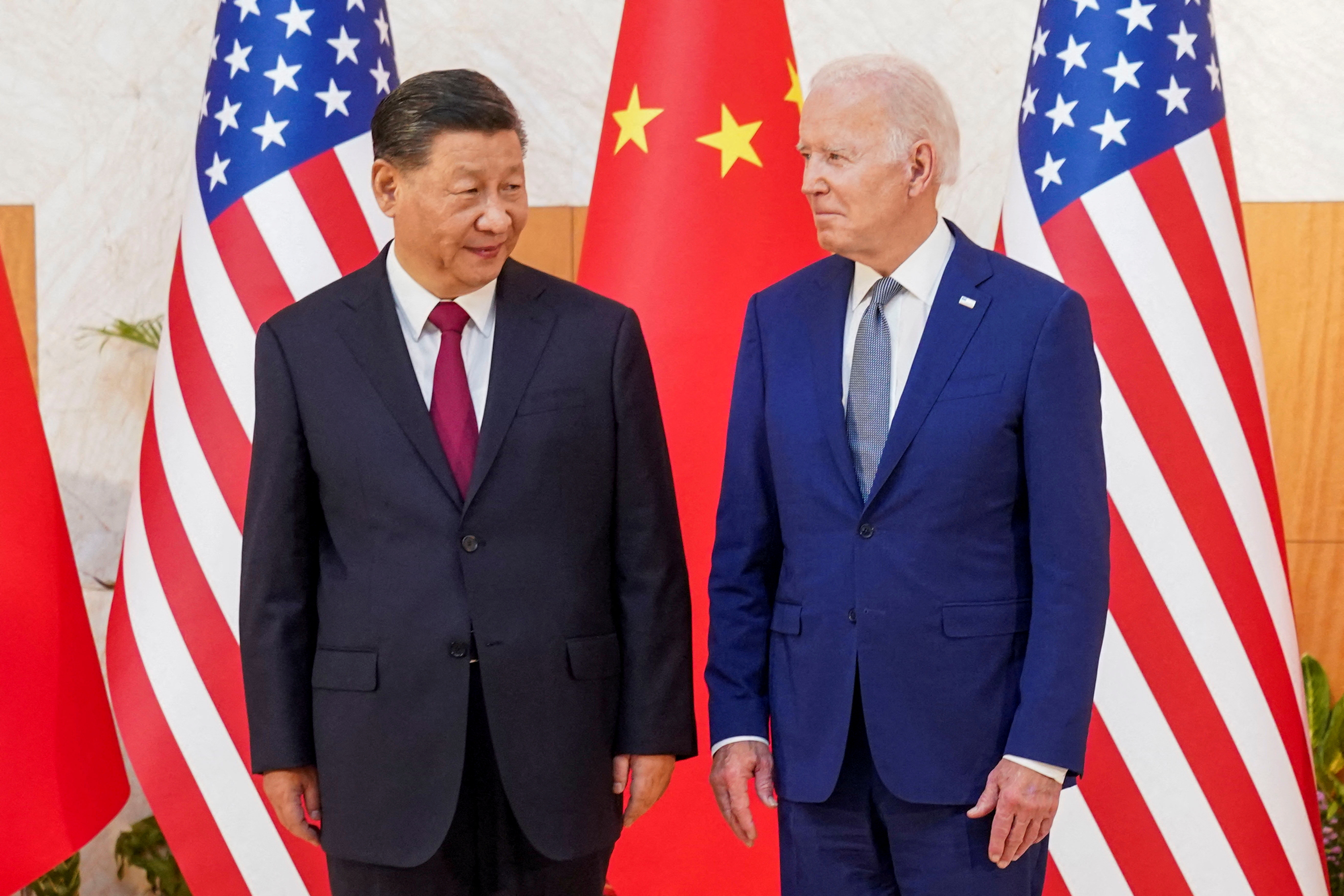 U.S. President Joe Biden meets with Chinese President Xi Jinping on the sidelines of the G20 leaders' summit in Bali, Indonesia, November 14, 2022. REUTERS/Kevin Lamarque