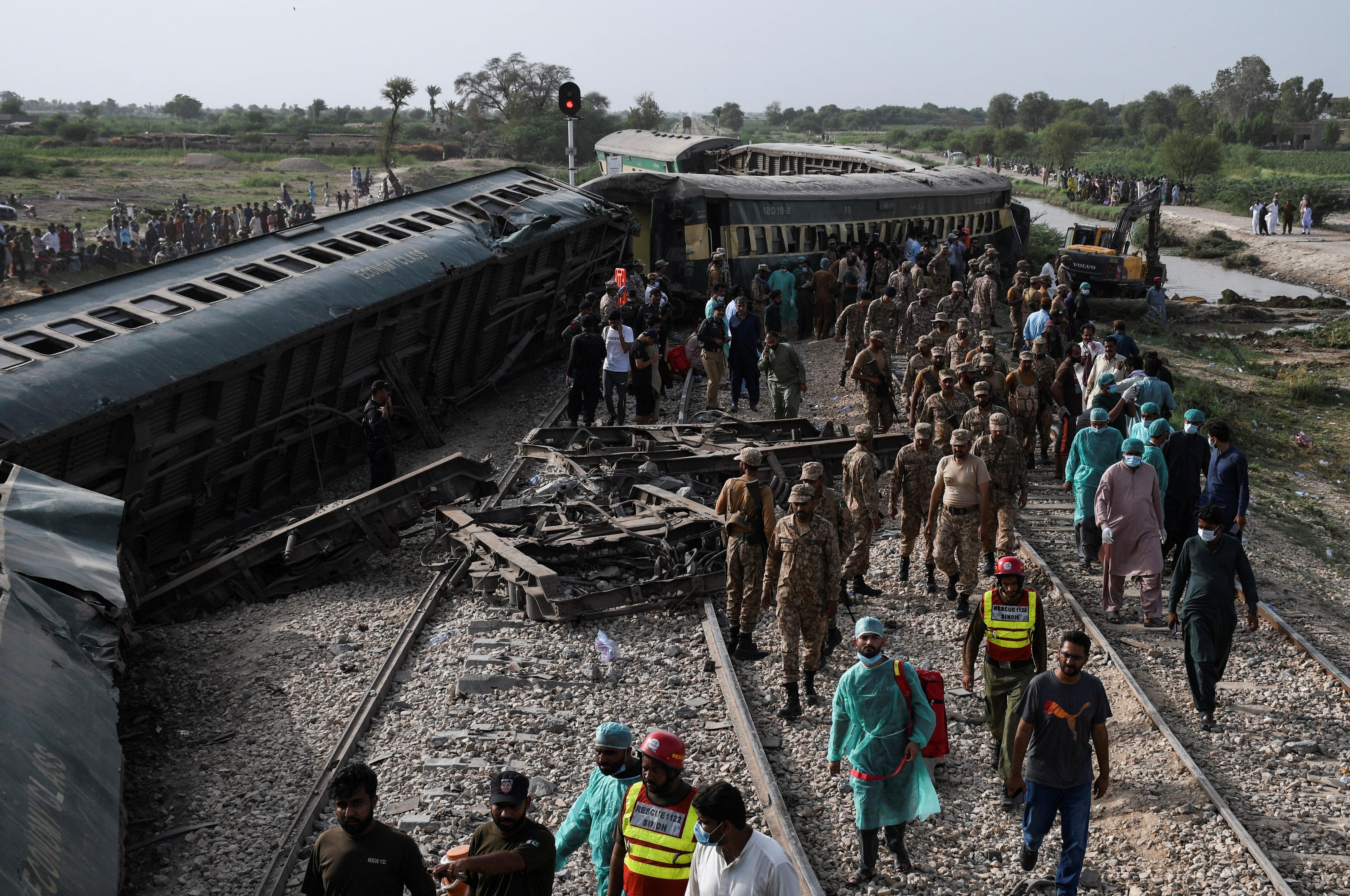 Pakistan Train Crash