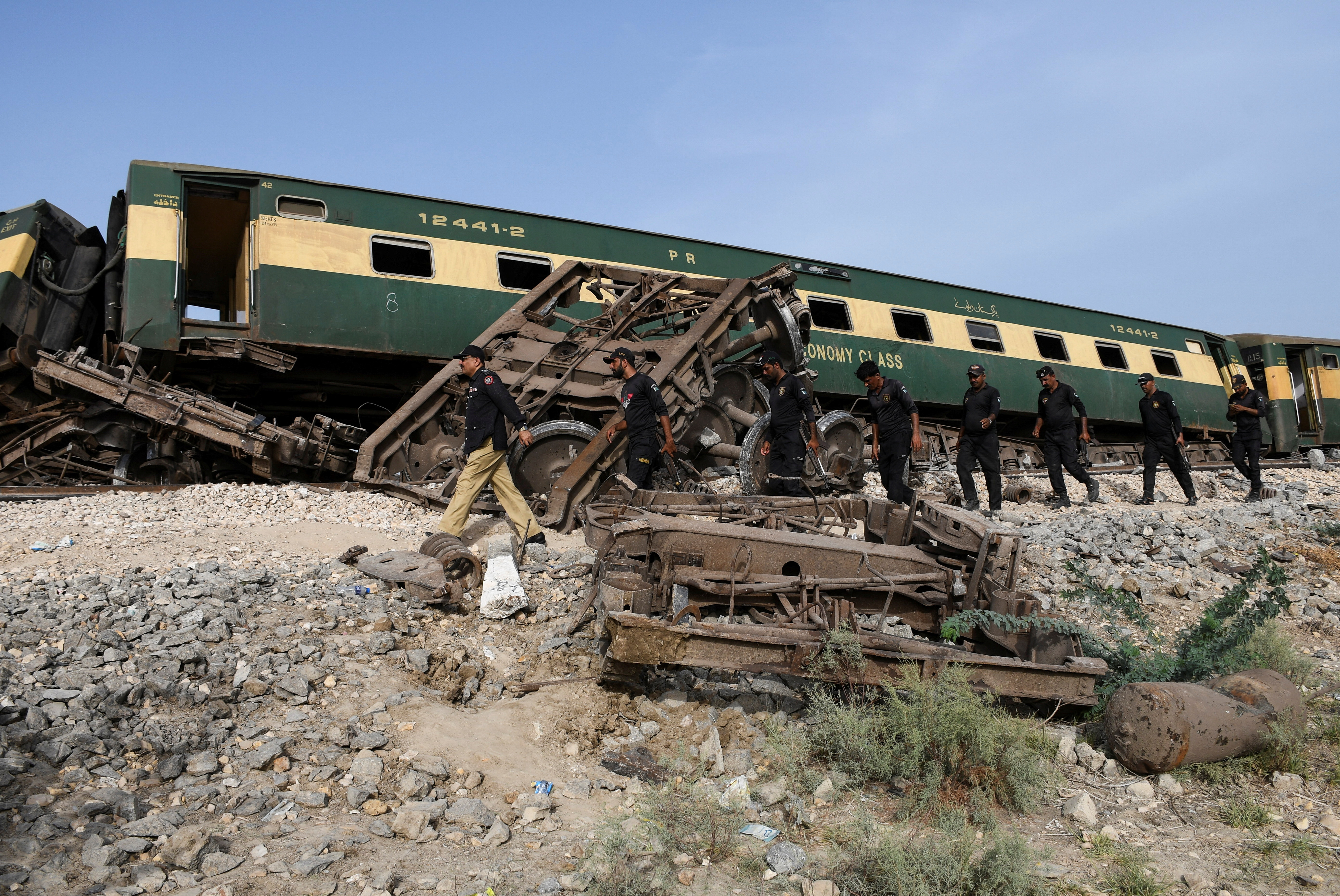Pakistan Train Crash