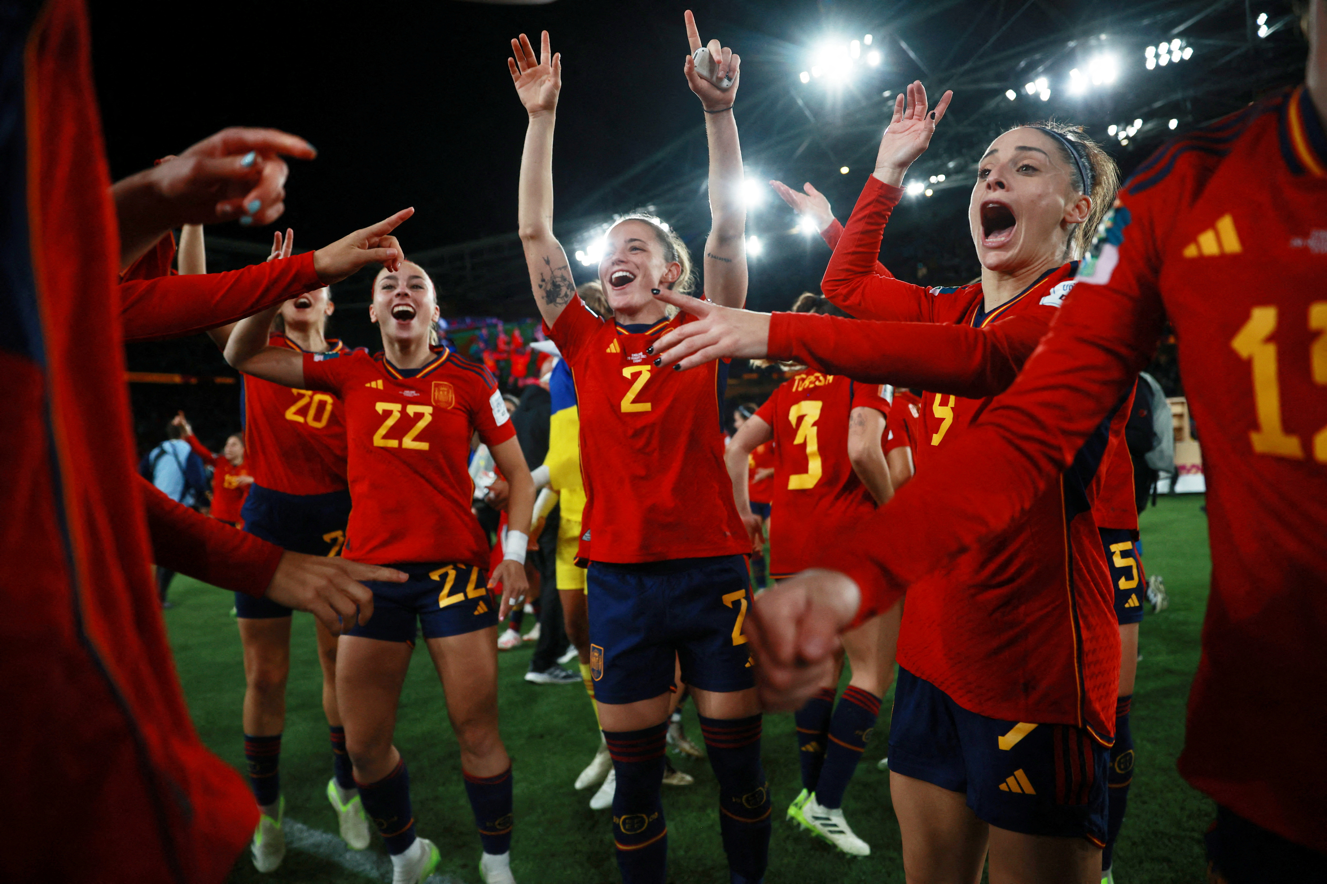 Spain's Ona Batlle and teammates celebrate after winning the world cup