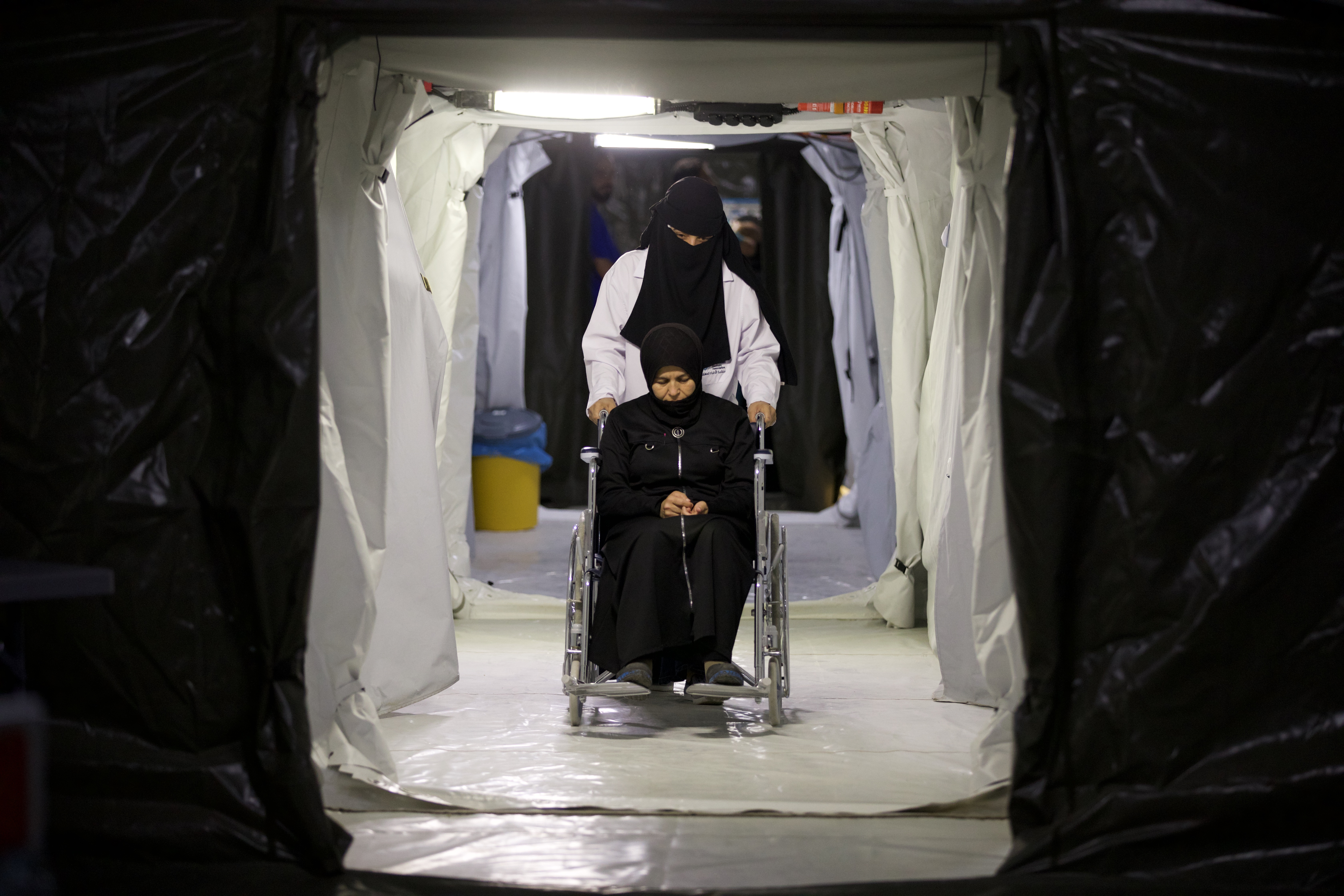 Tent hospital in Aleppo