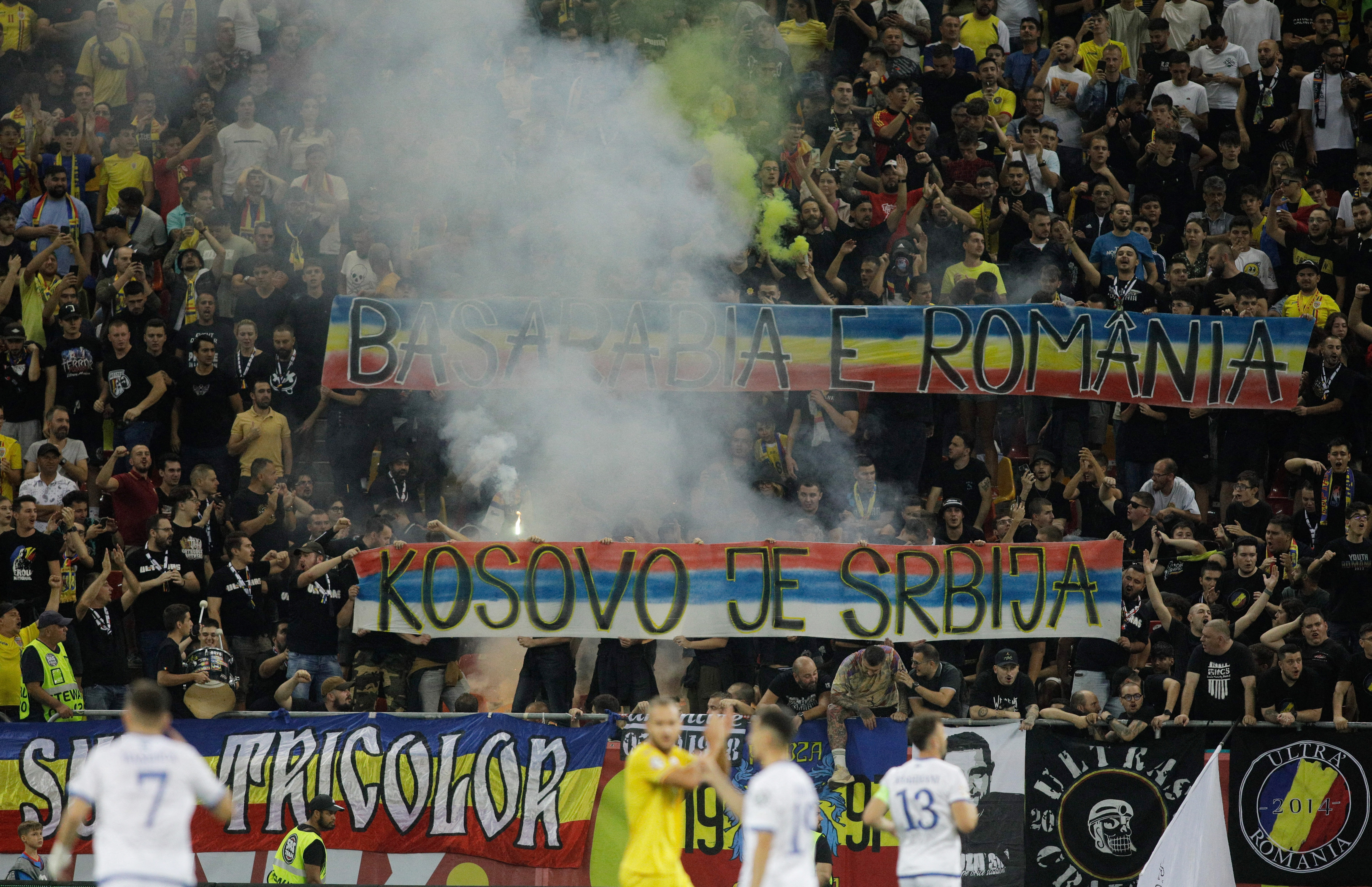 Pro-Serbia banners