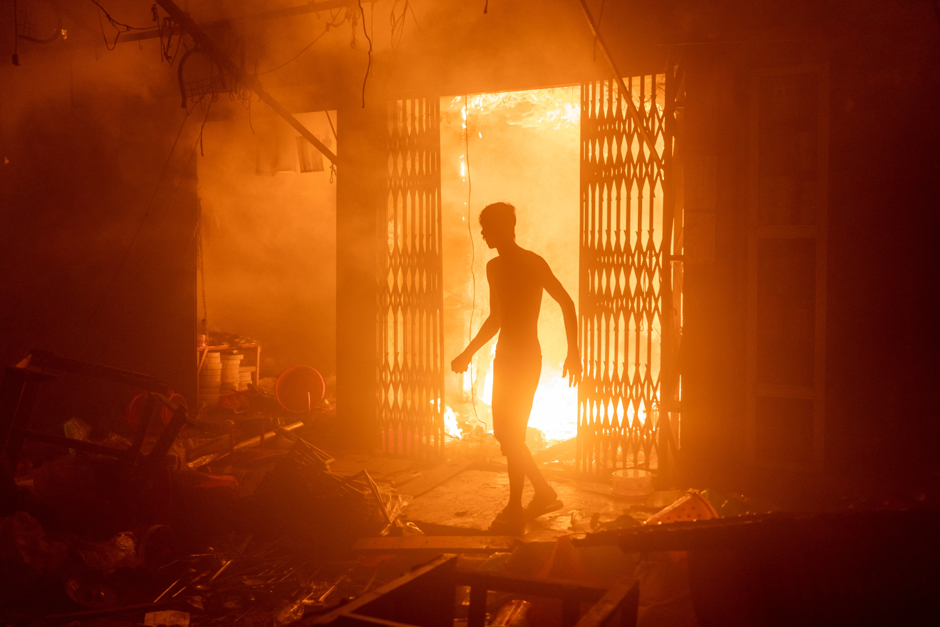 Hundreds of shops gutted in market fire in Bangladesh