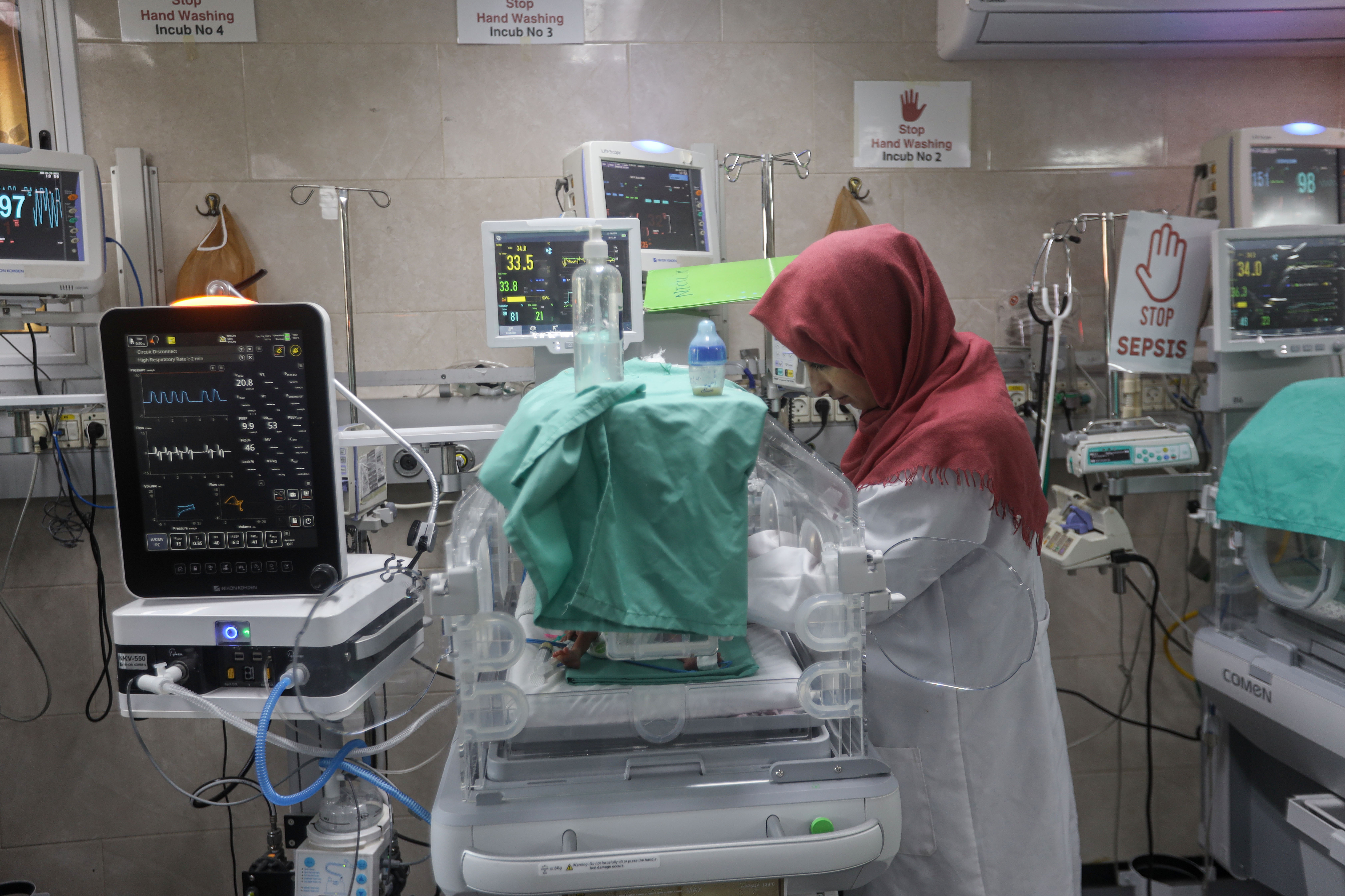 Nurse in neonatal ICU in Shifa hospital 