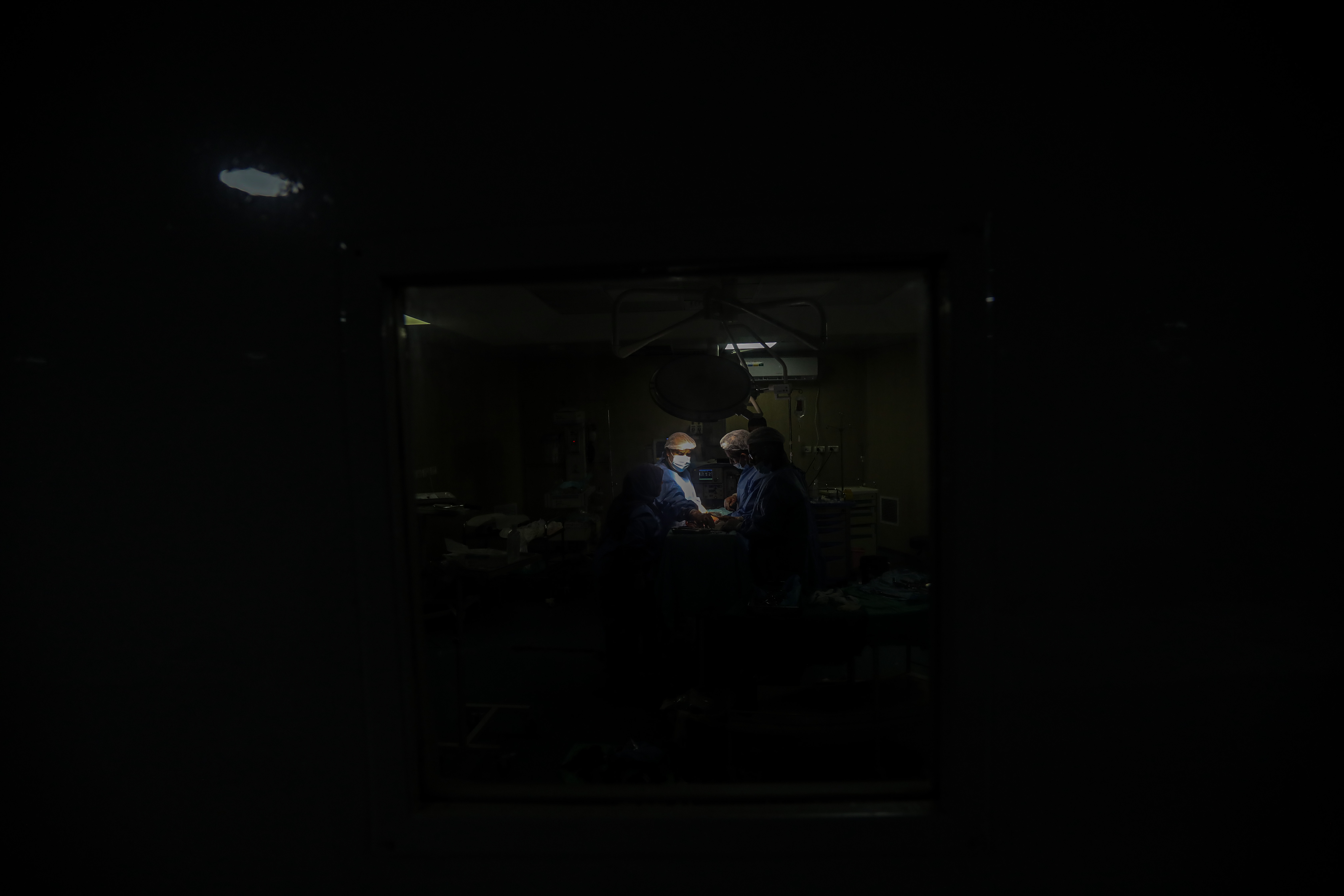 transfer of Shifa Hospital maternity ward to Helou Hospital [Abdelhakim Abu Riash/Al Jazeera]