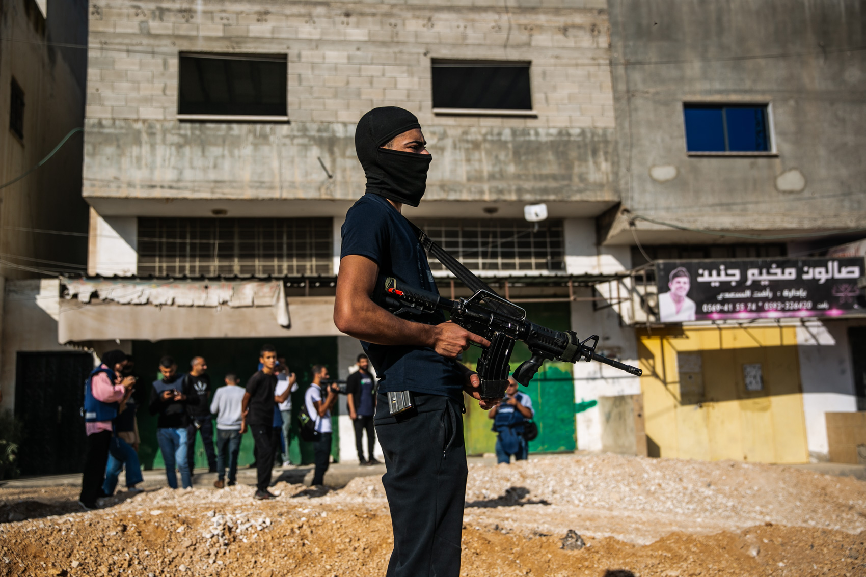Palestinian fighters clashed with Israeli forces attempting to destroy a street in Jenin