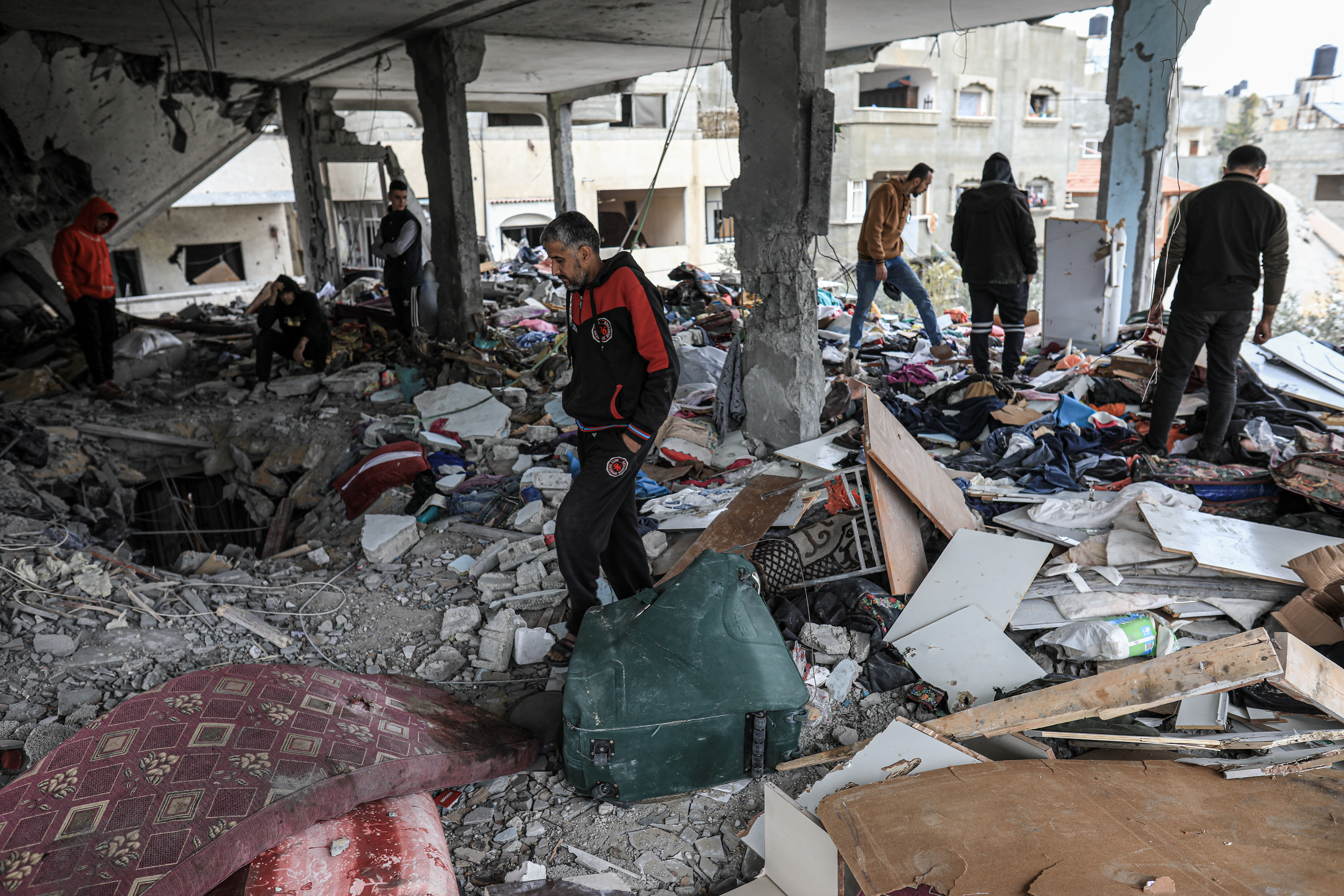 Around 50 people were inside the home of displaced people from the north
