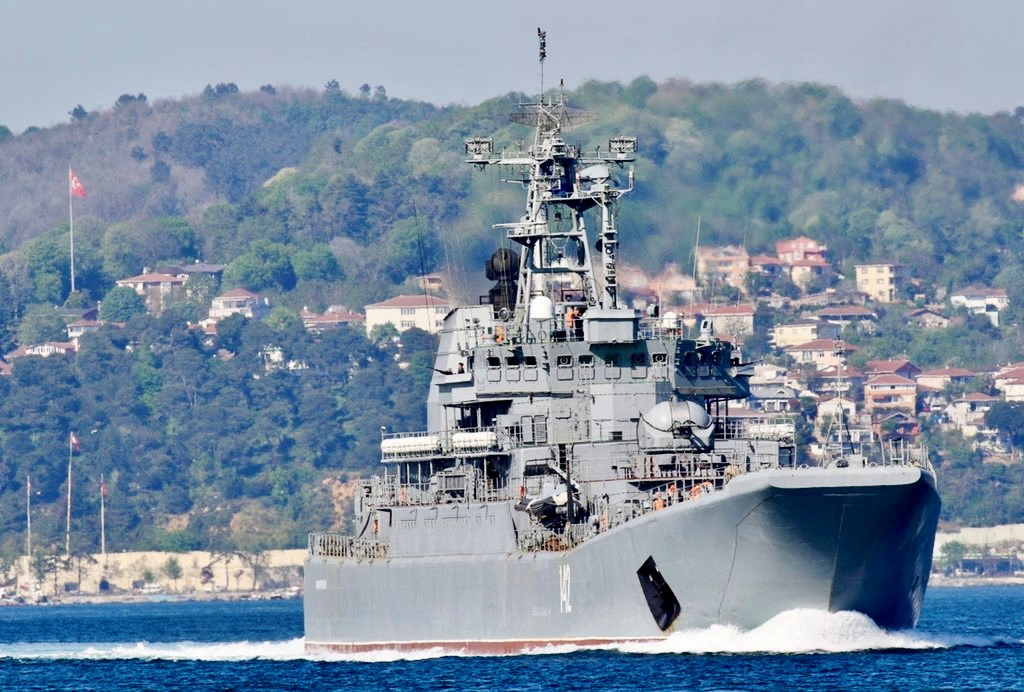 The Russian Navy's large landing ship Novocherkassk sets sail in the Bosphorus, on its way to the Mediterranean Sea, in Istanbul, Turkey May 5, 2021. REUTERS/Yoruk Isik