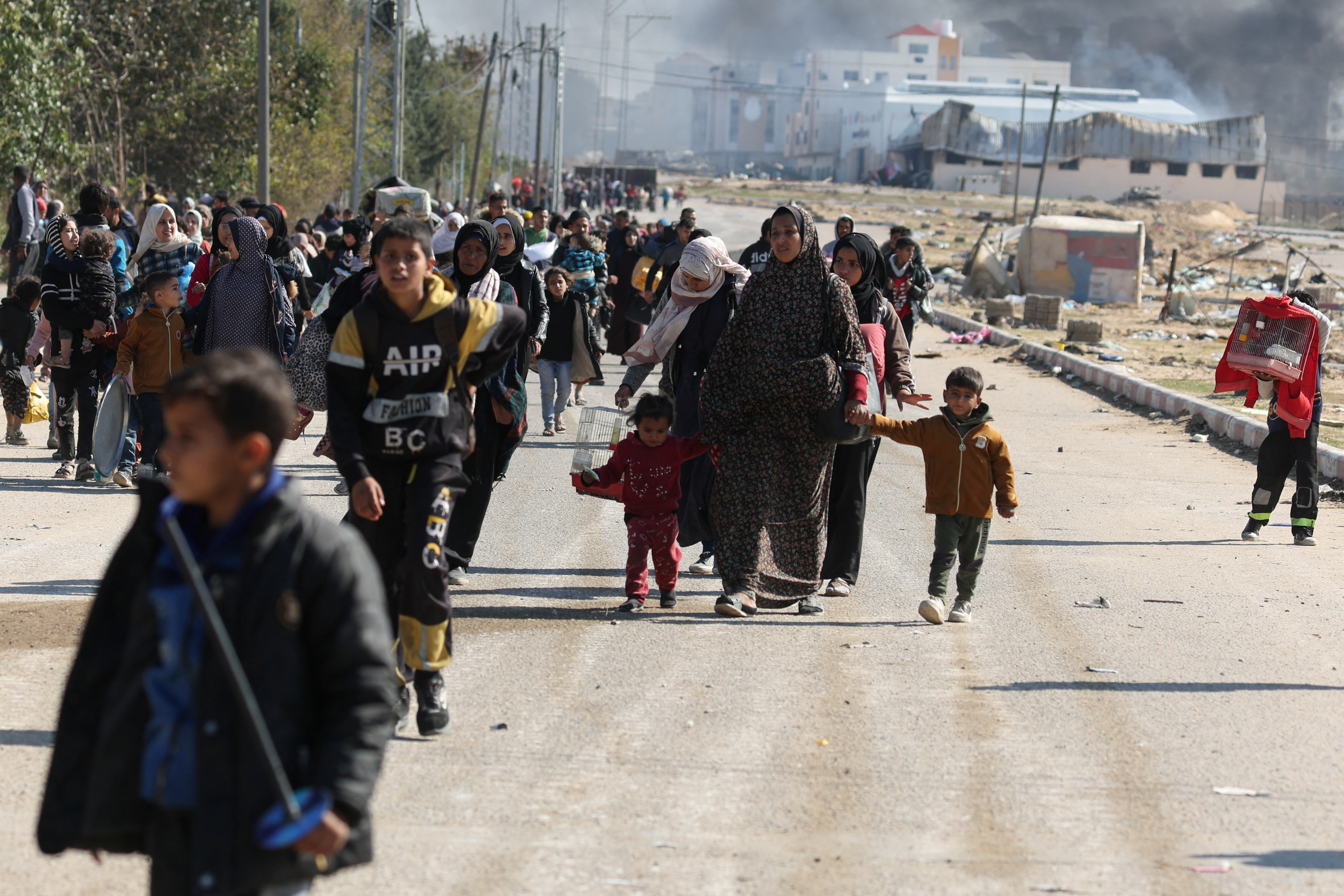 Palestinians fleeing Khan Younis, due to the Israeli ground operation