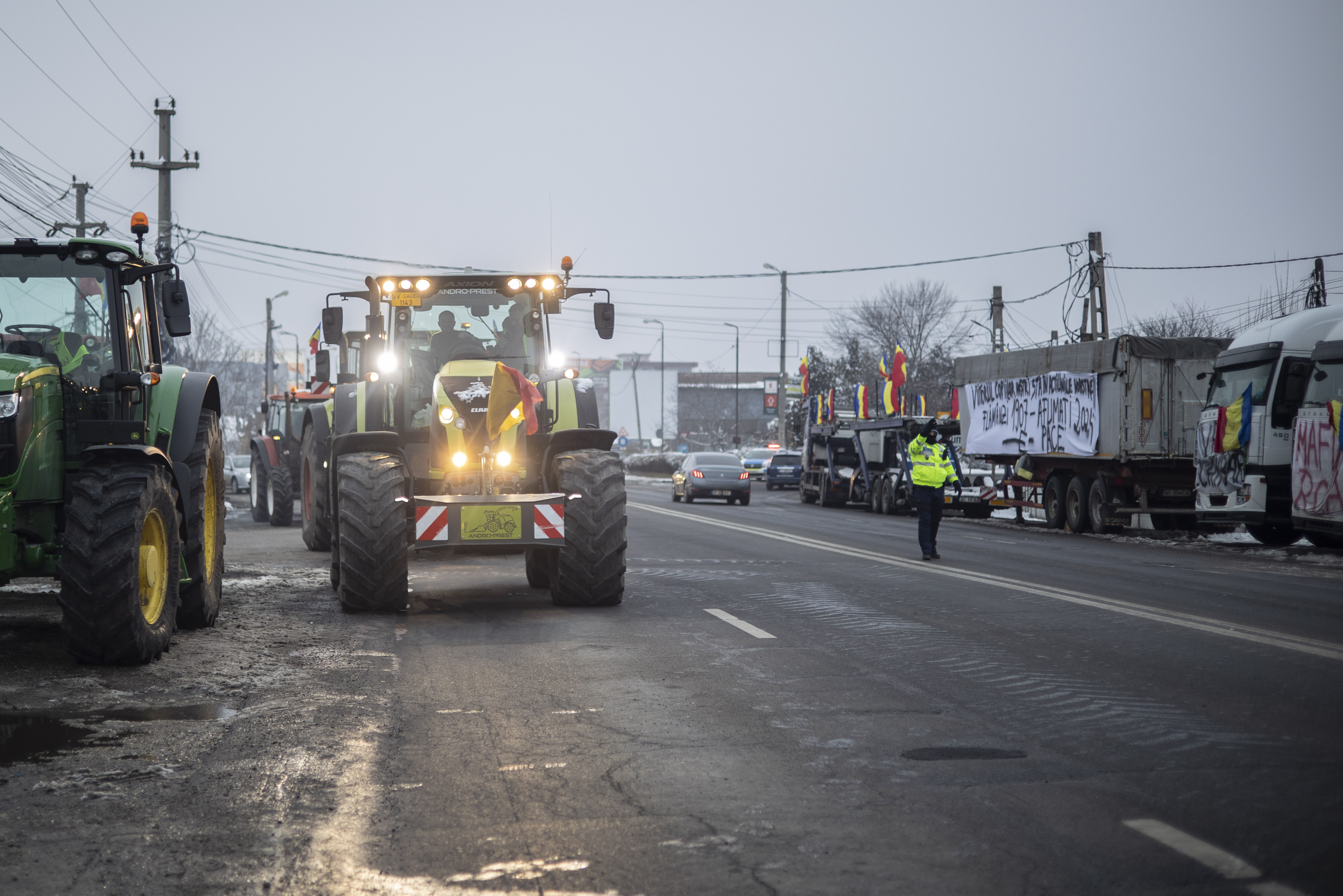Tractors protest at Afumati on January 23 [Lola García-Ajofrín/Al Jazeera]