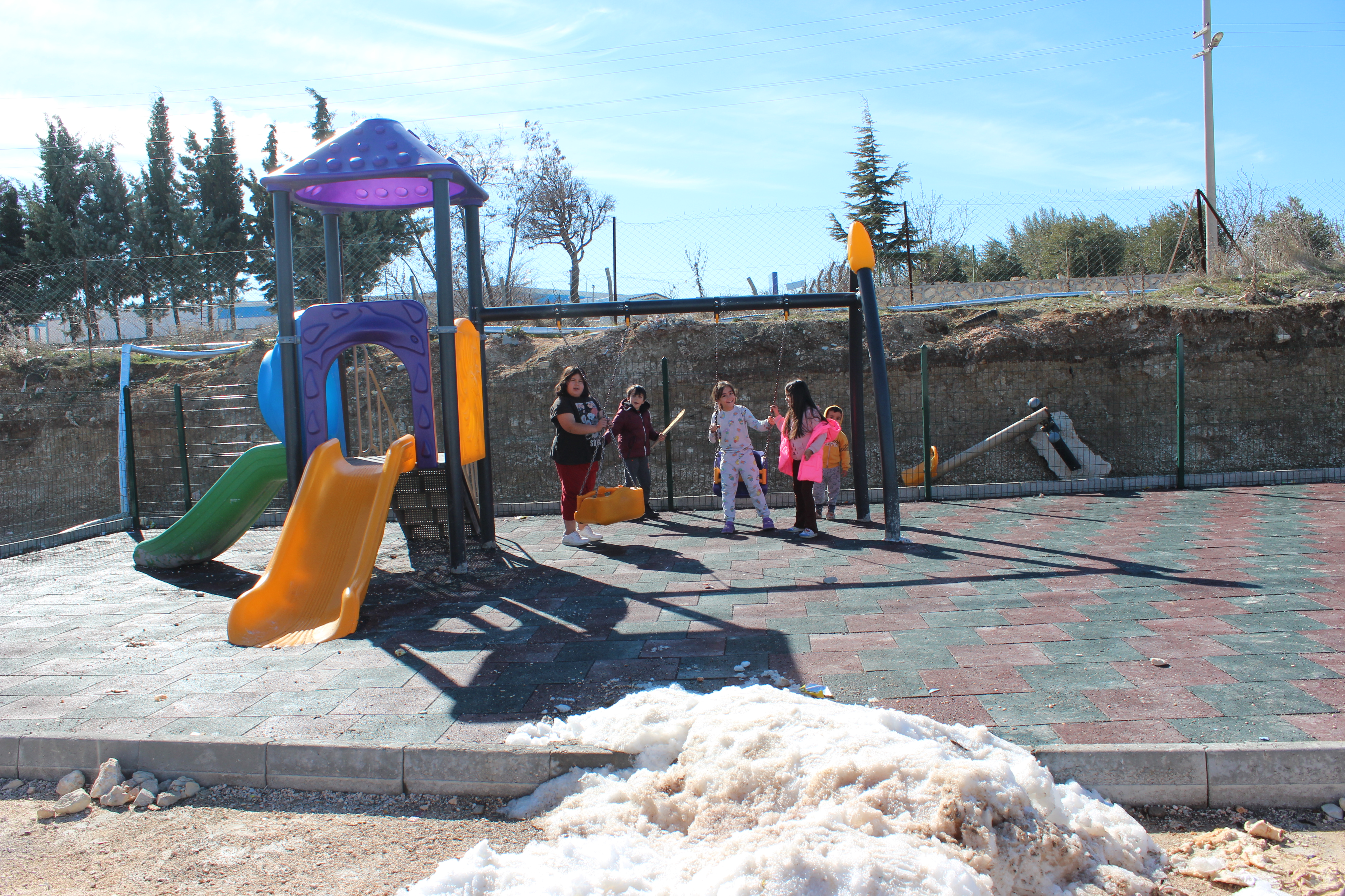 Besni container city