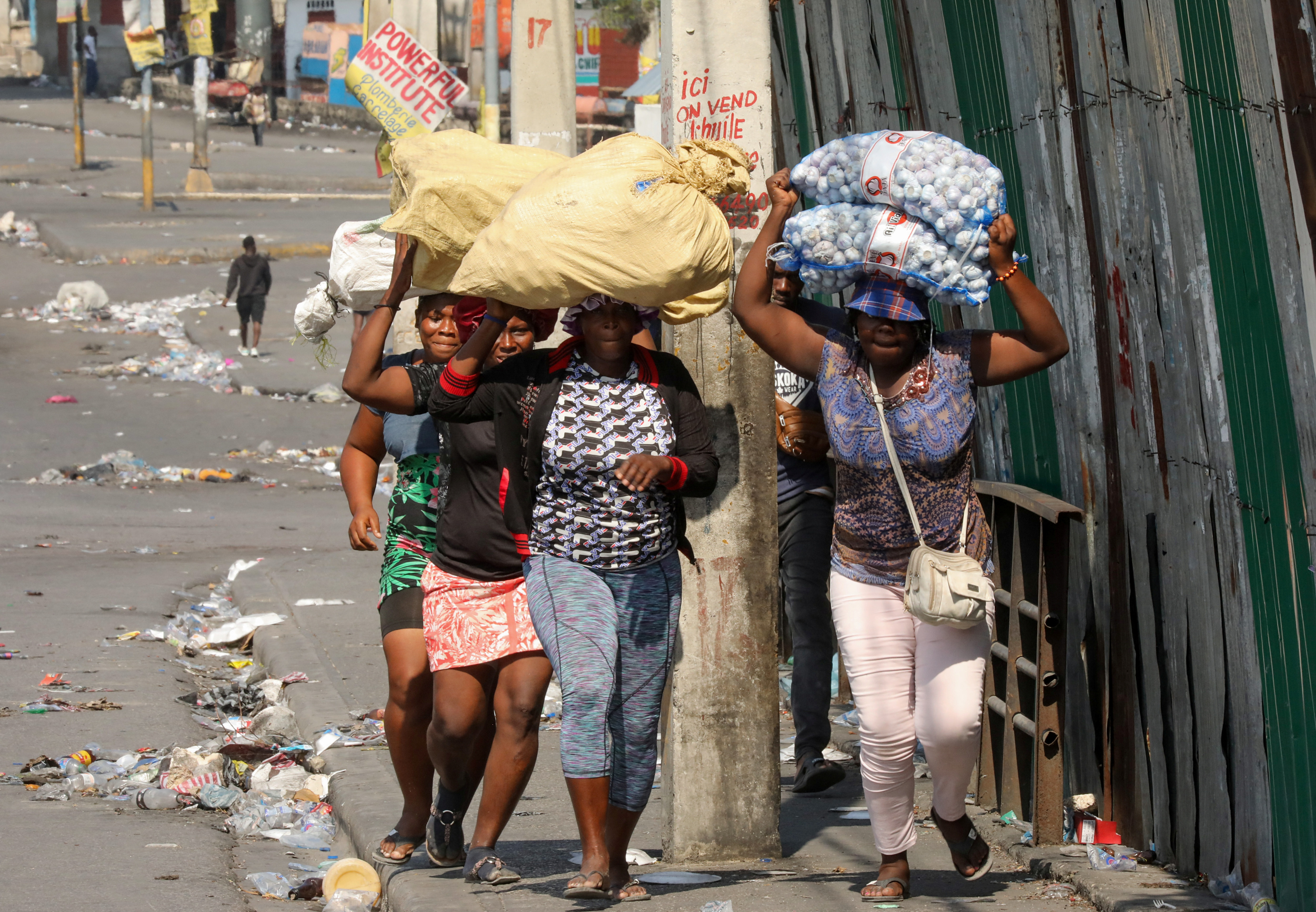 People flee their homes in Port-au-Prince