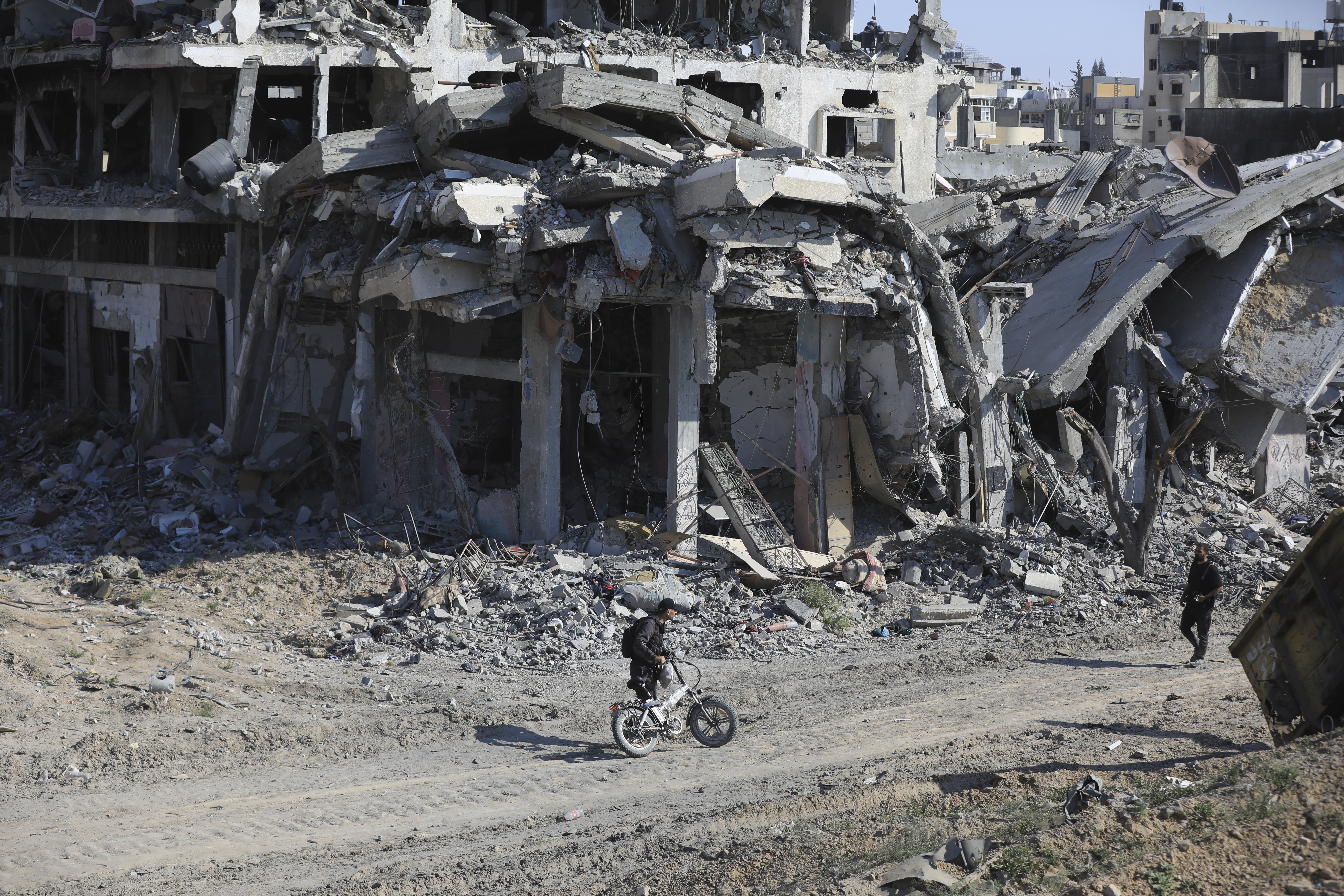 Destruction in Khan Yunis after Israel's withdrawal