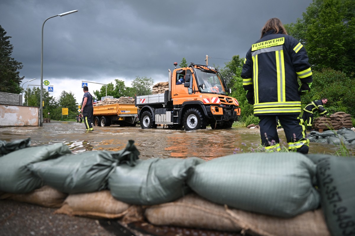 Four dead as floods sweep southern Germany
