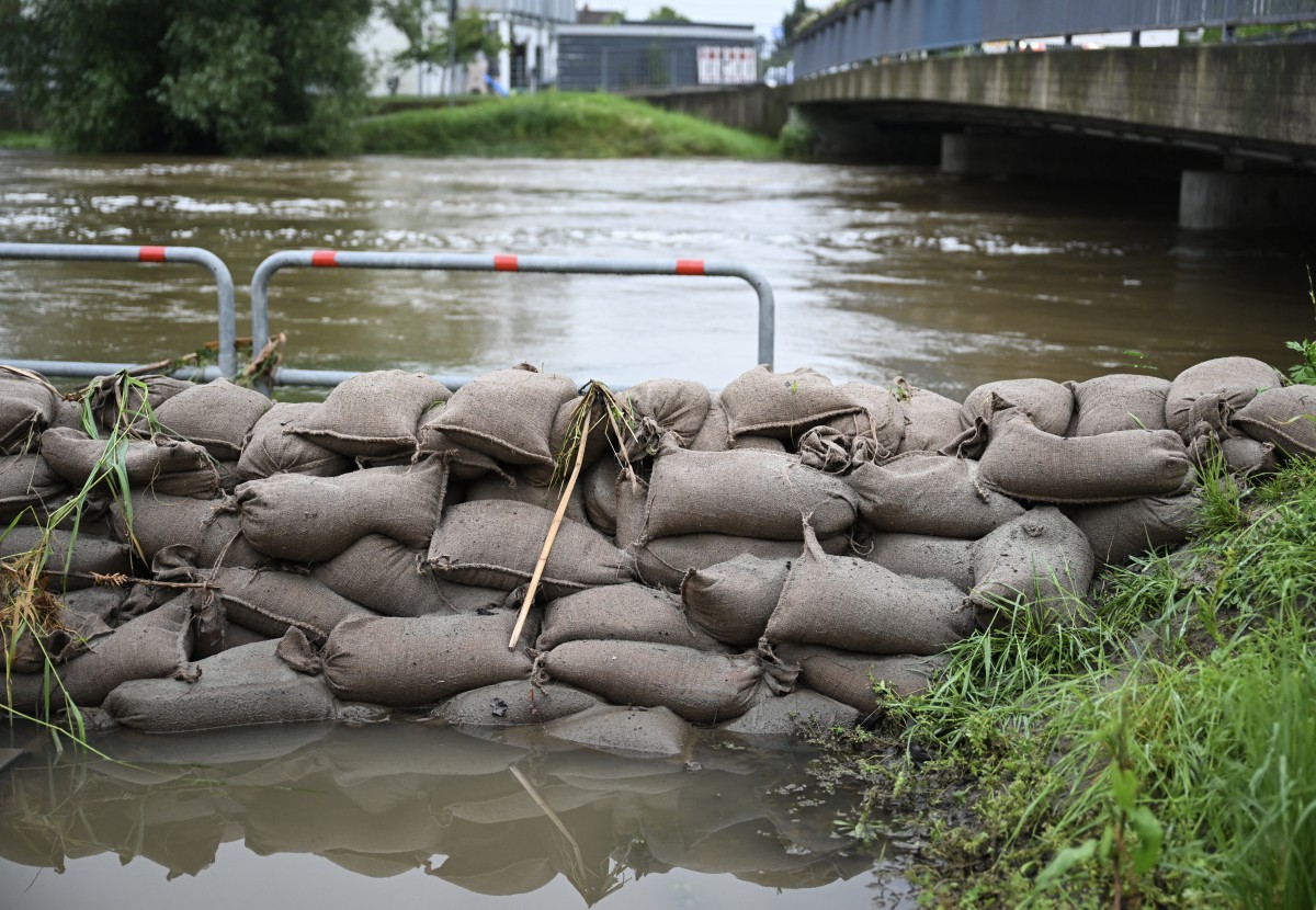 Four dead as floods sweep southern Germany