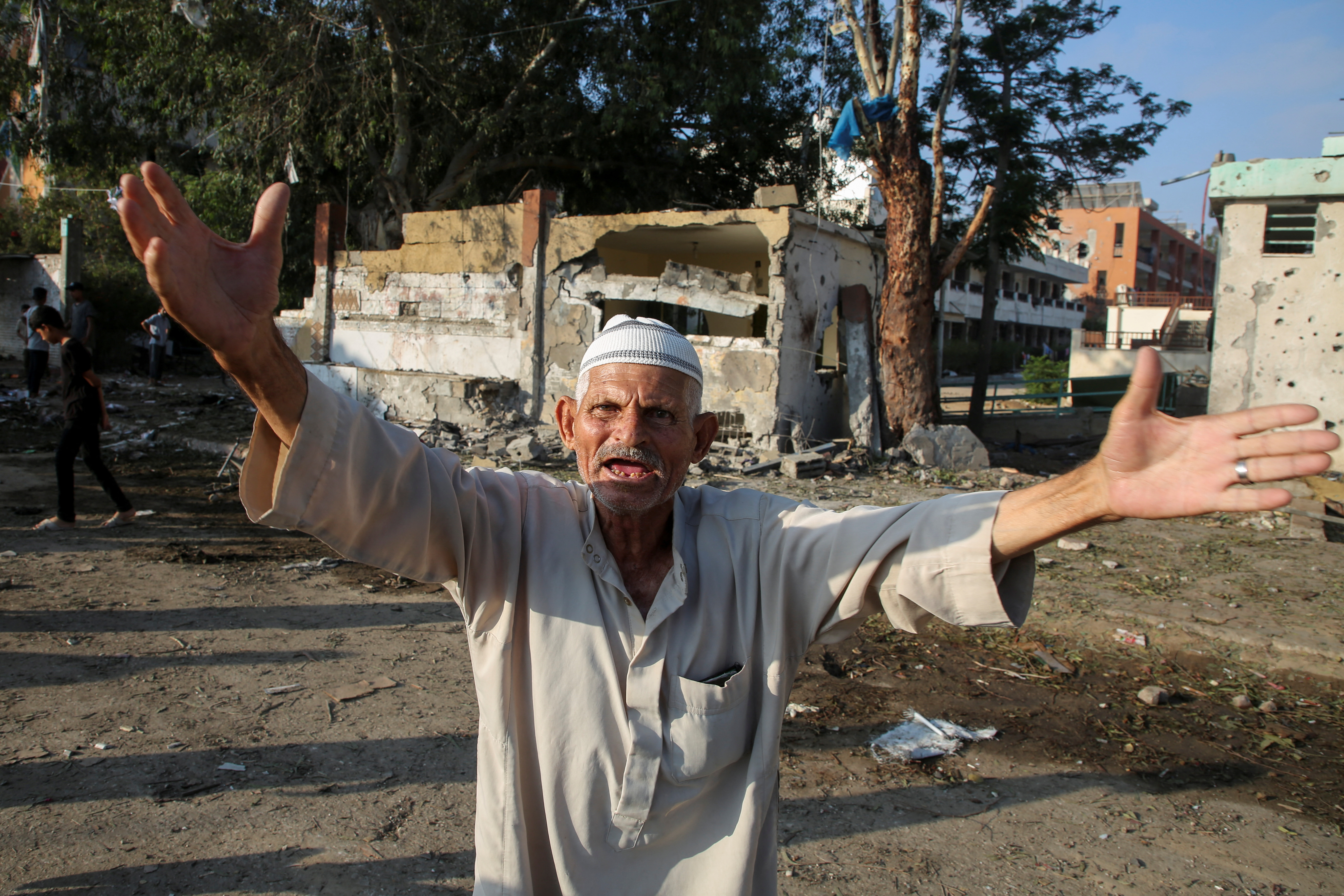 Deadly Israeli strike hits school turned shelter in southern Gaza