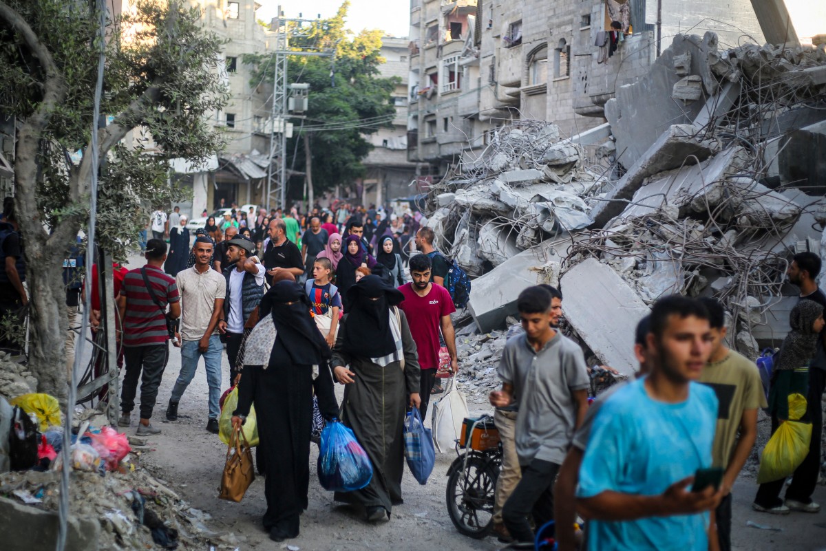 Palestinians displaced again as Israel forces advance in south Gaza