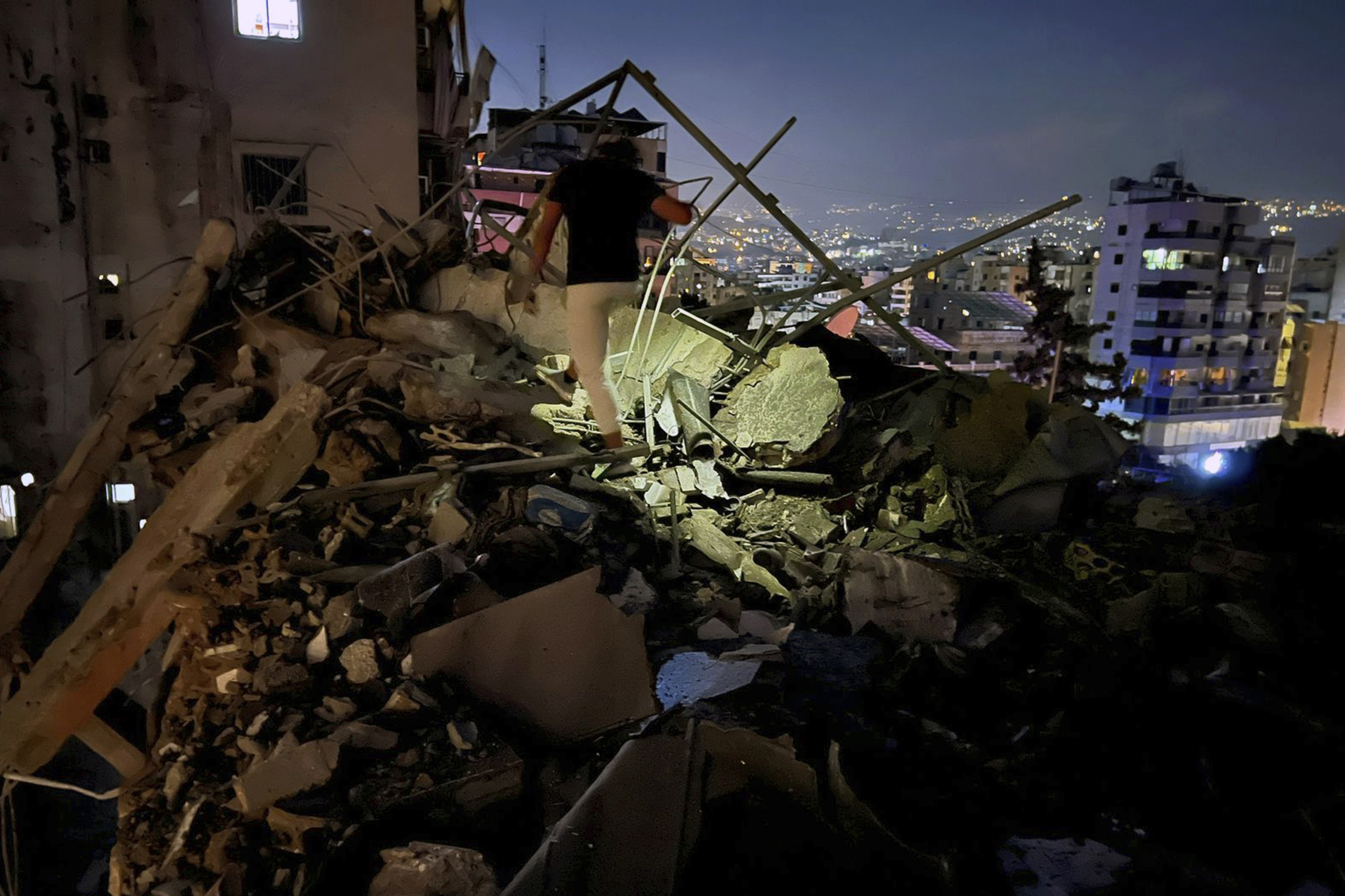 Israel strikes building in Beirut suburbs