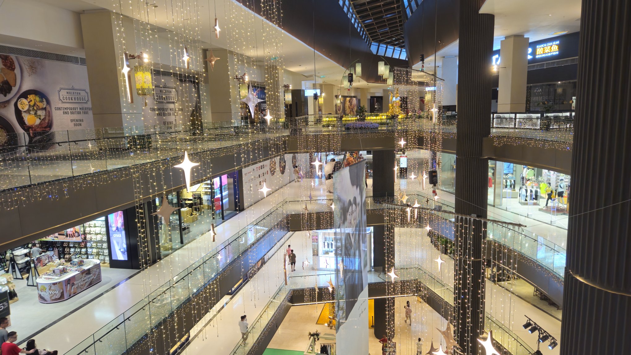 Pavilion Damansara Heights had relatively few shoppers on a recent weekend visit [Patrick Lee/Al Jazeera]