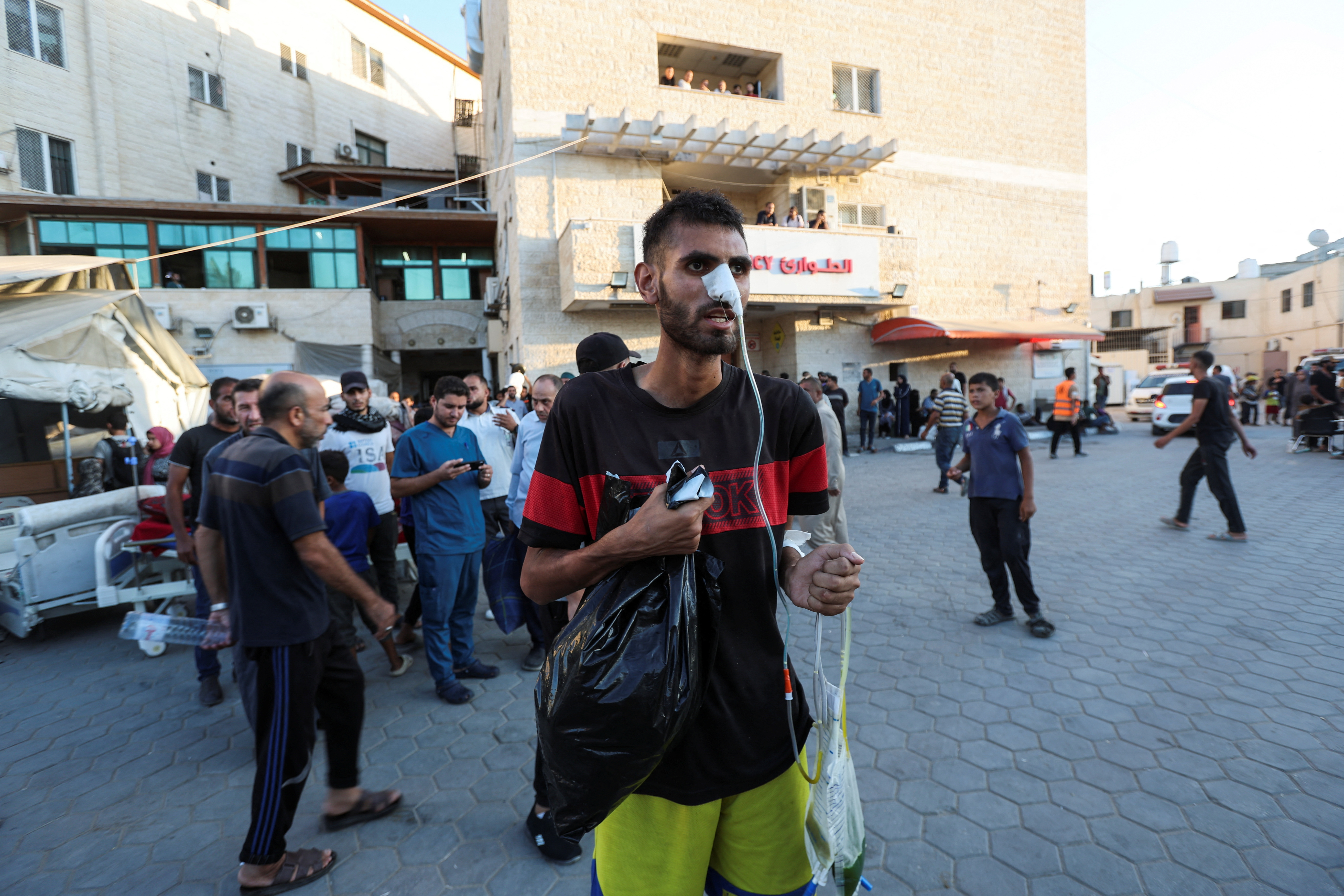 Israeli army orders evacuation of 'humanitarian' area includingAl-Aqsa Hospital,