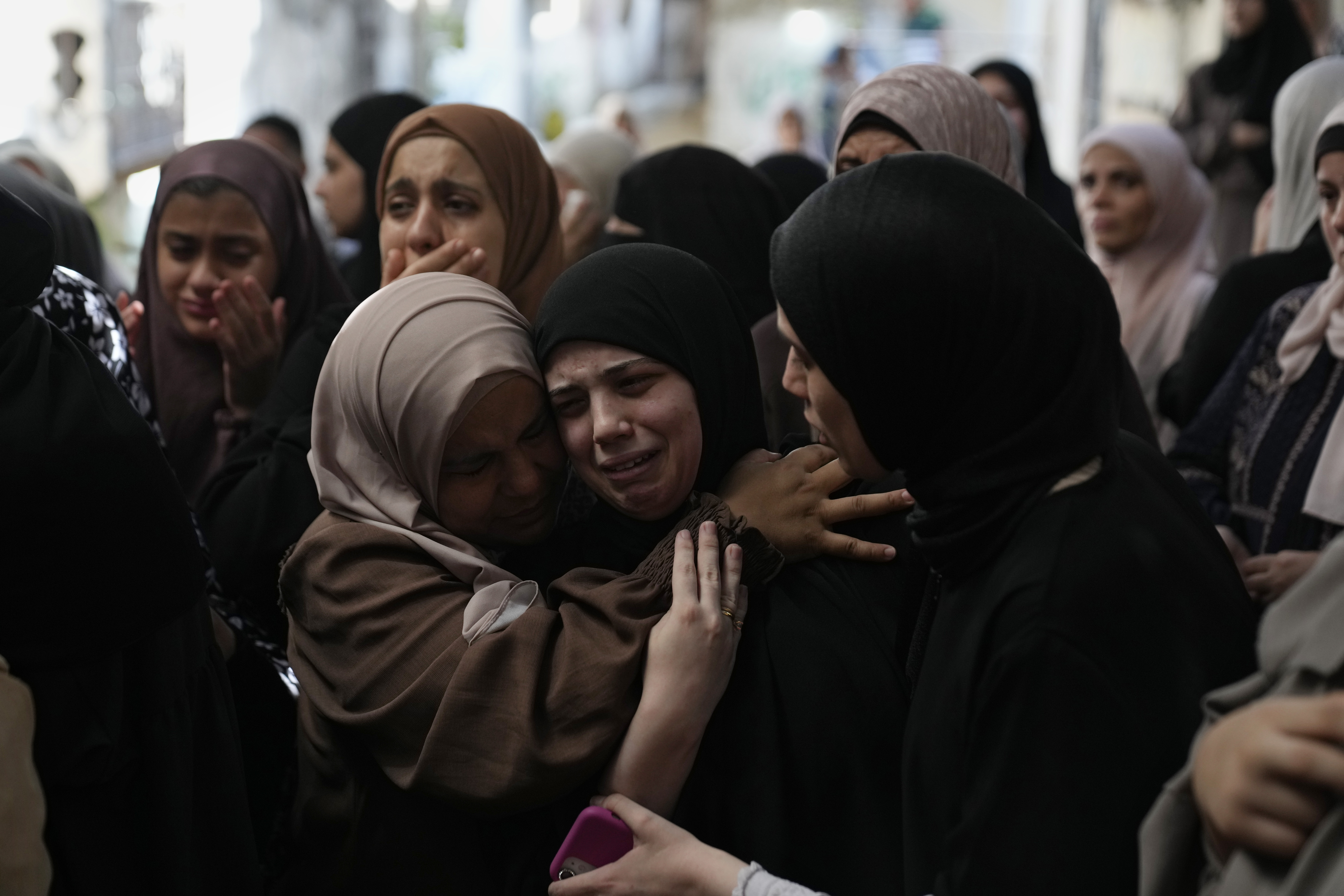 Ten Palestinians killed in Israeli operation in West Bank