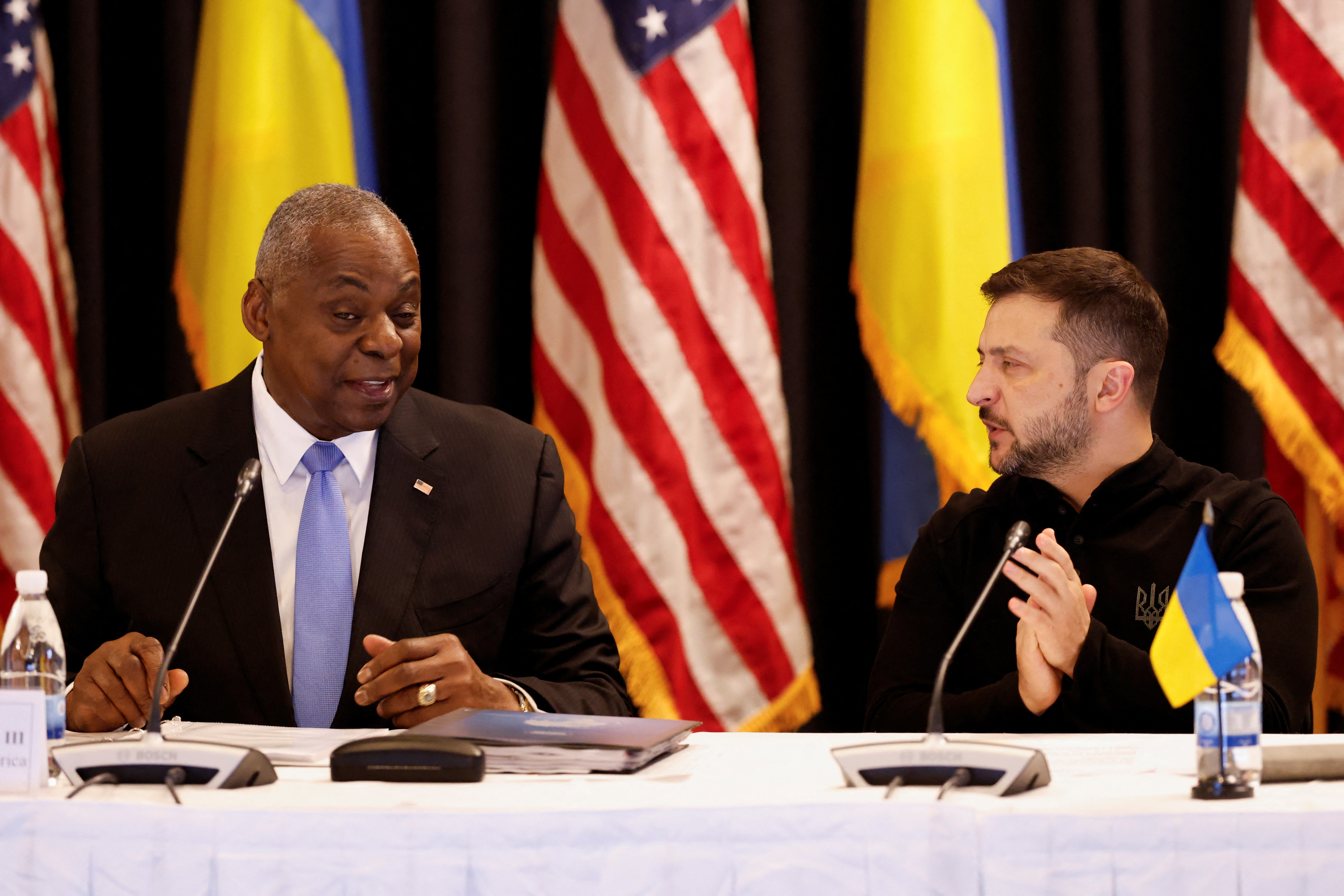 U.S. Defense Secretary Lloyd Austin and Ukrainian President Volodymyr Zelenskyy