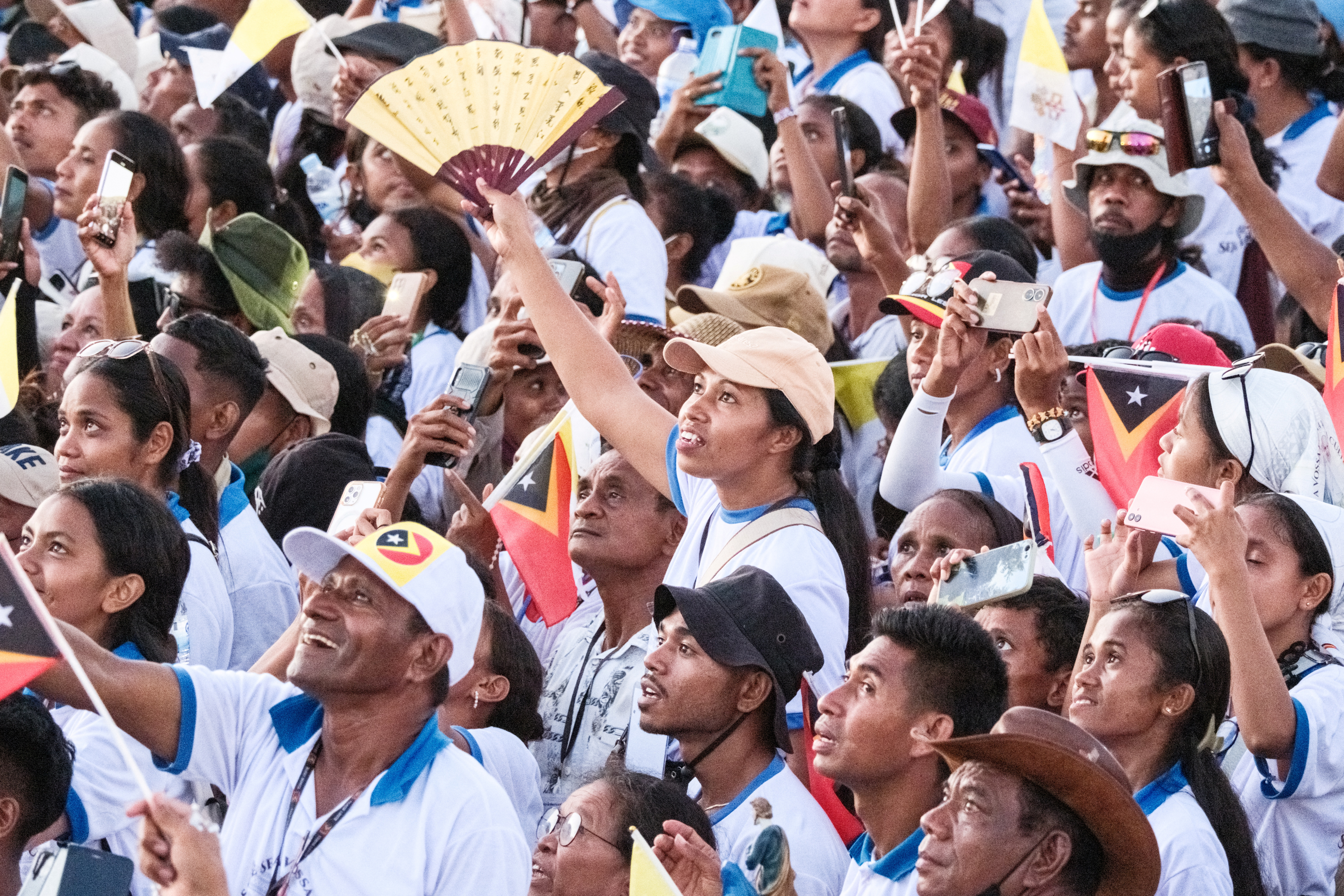 Pope mass draws 600,000 in Catholic-majority East Timor