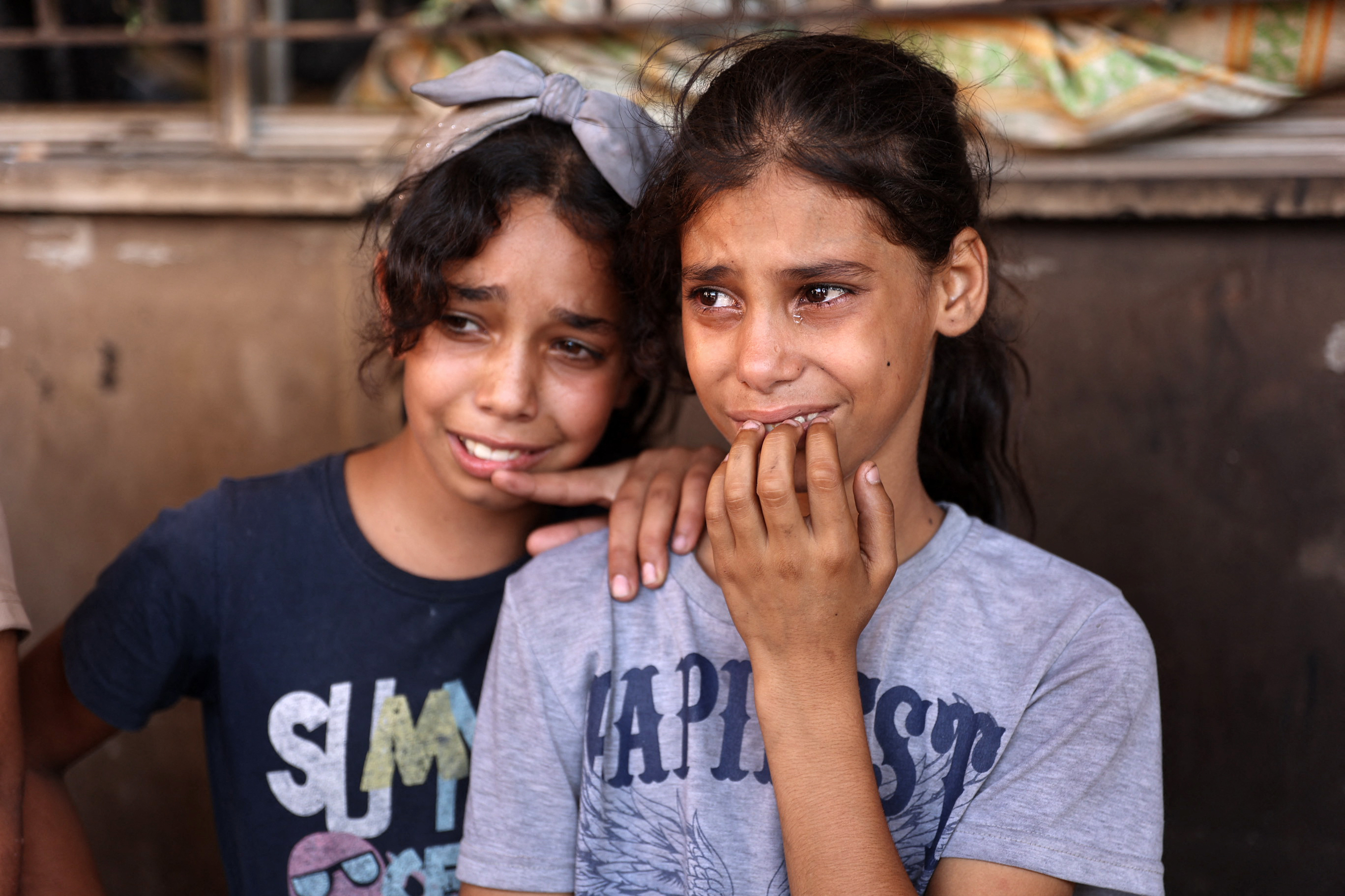 At least 11 killed in Israeli strike that hit a school in northern Gaza