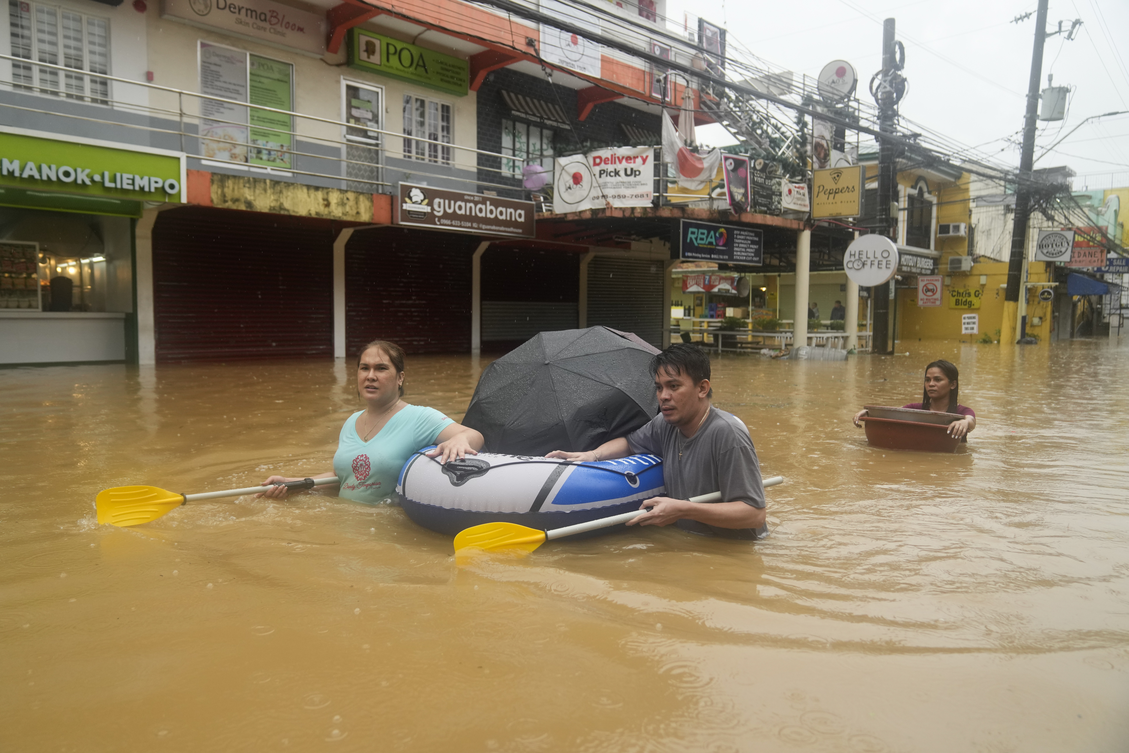 Tropical storm triggers landslides in Philippines, 11 dead