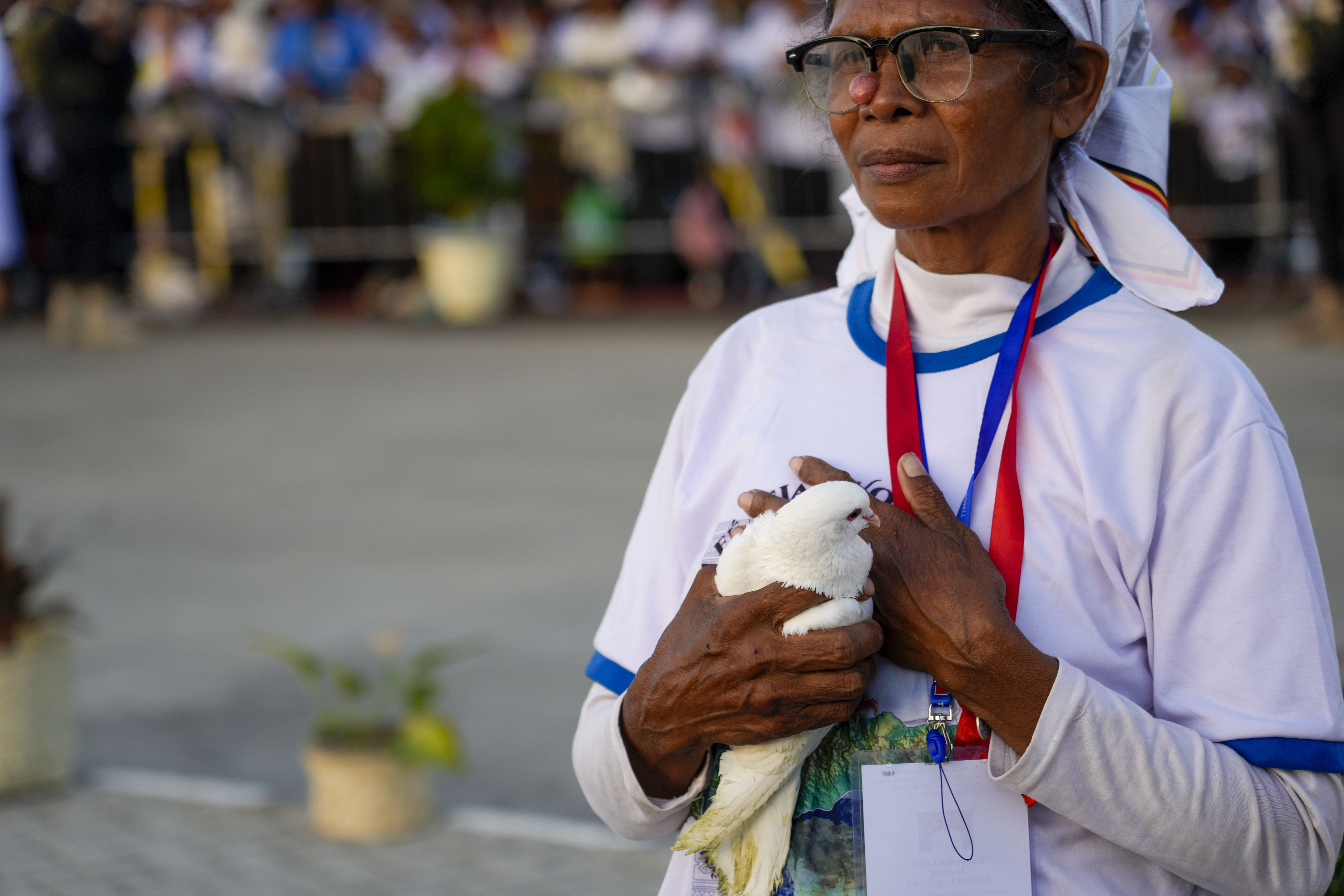 Pope mass draws 600,000 in Catholic-majority East Timor