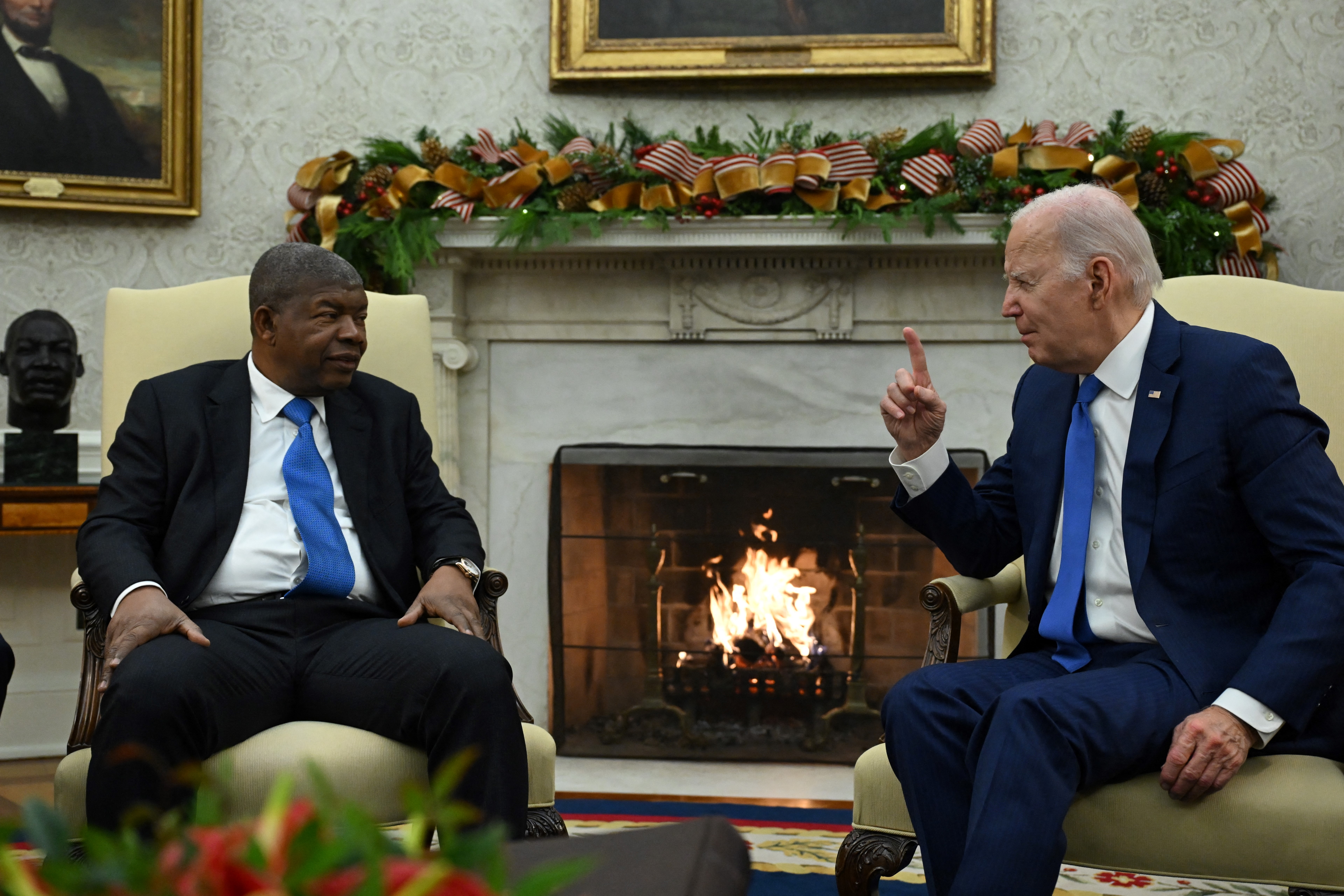 Biden talks to Lourenco