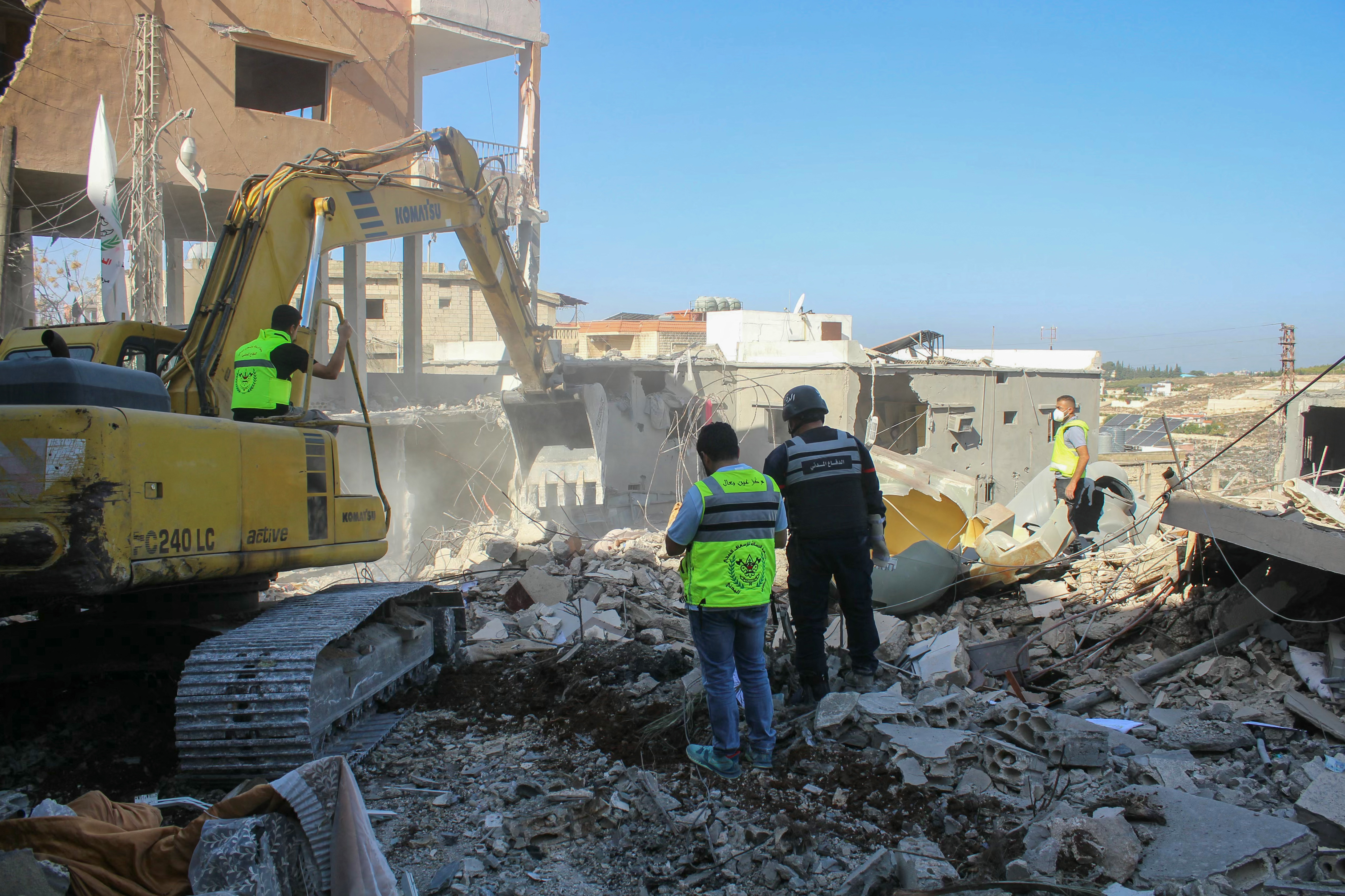 Israel launches fresh strikes on Tyre after 7 killed in earlier raid