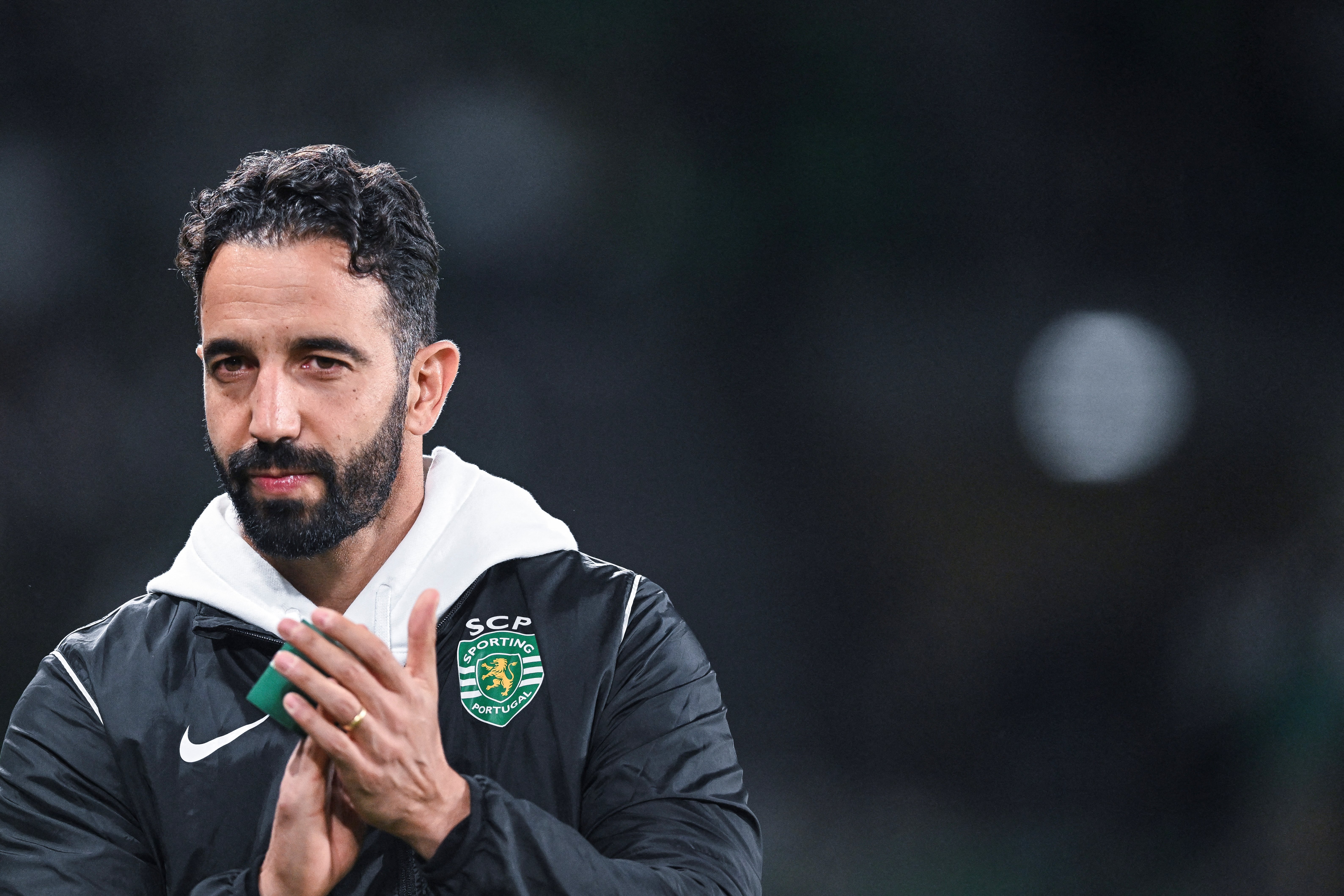 Sportings coach Ruben Amorim applauds prior the Portuguese League Cup quarter final football match between Sporting CP and CD Nacional at the Jose Alvalade stadium in Lisbon, on October 29, 2024. (Photo by Patricia DE MELO MOREIRA / AFP)