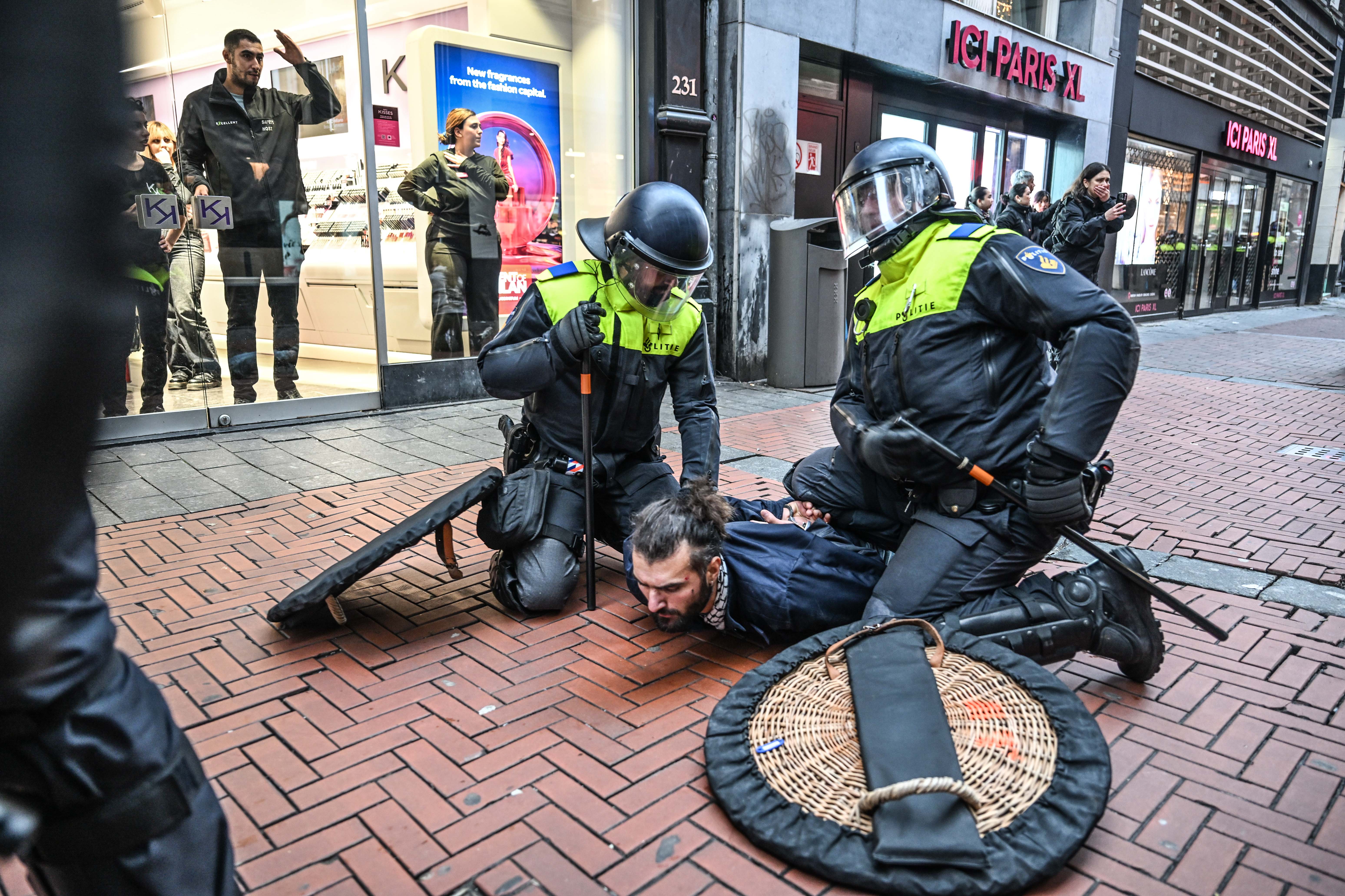 Dozens arrested at Dam Square in banned demonstration