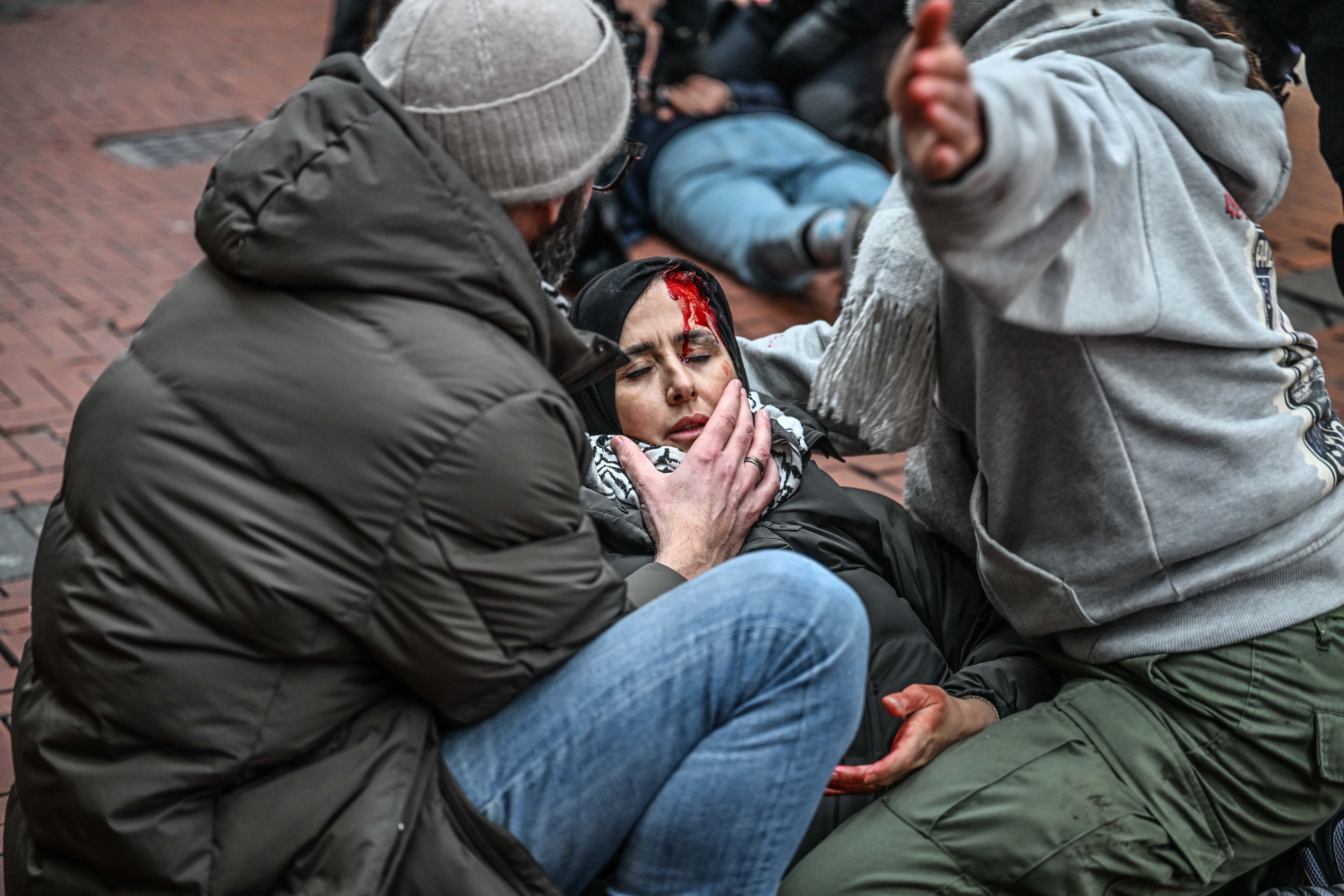 Dozens arrested at Dam Square in banned demonstration