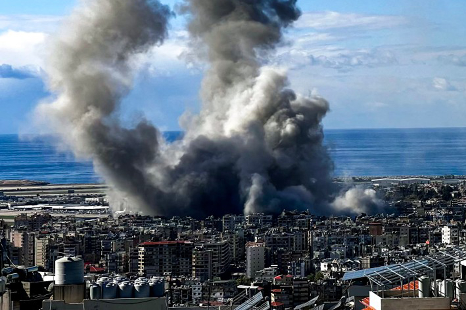 Smoke rises from the site of an Israeli airstrike that targeted Beirutís