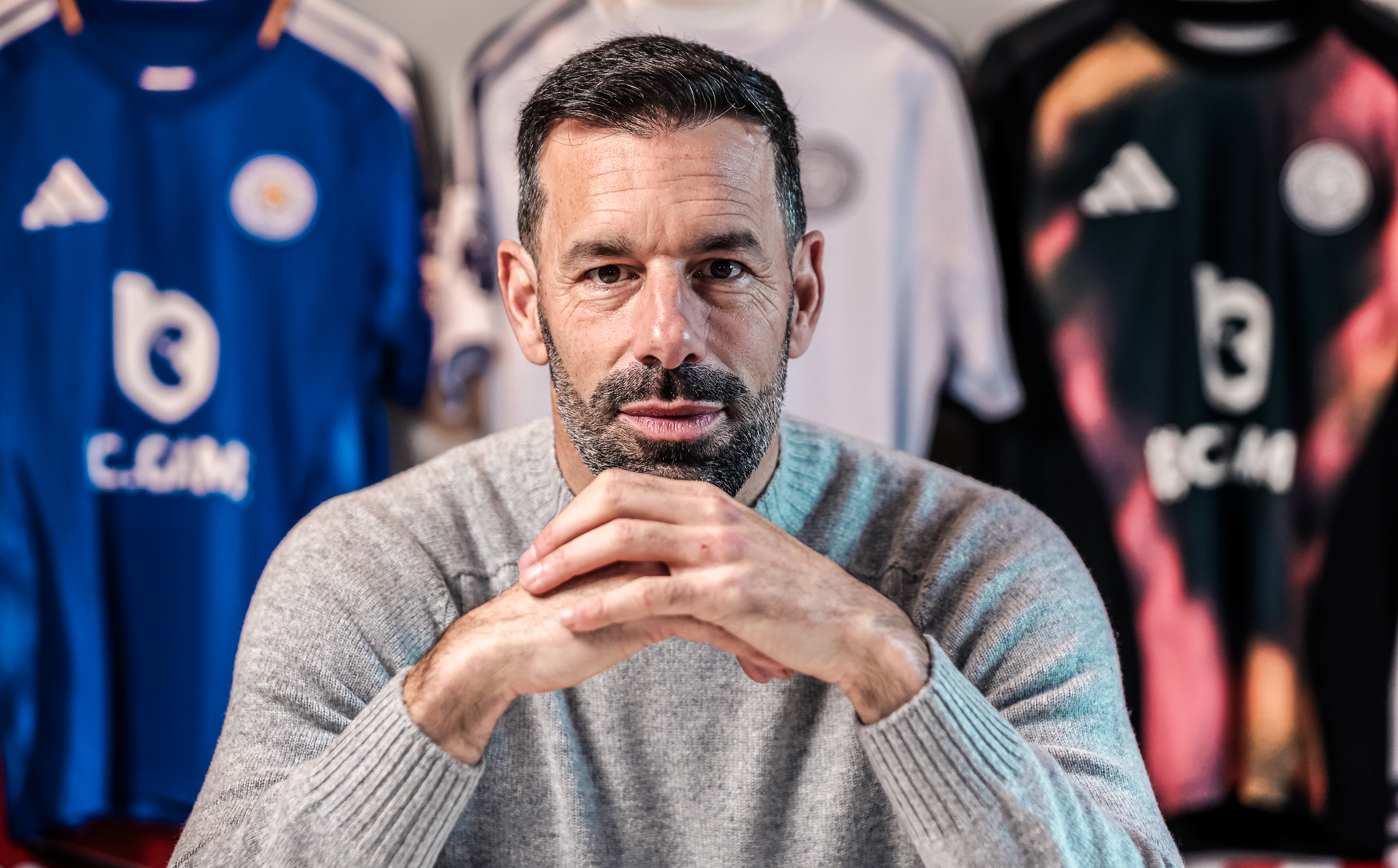 EINDHOVEN, NETHERLANDS - NOVEMBER 29: Leicester City unveil their new manager Ruud van Nistelrooy on November 29, 2024 in Eindhoven, Netherlands. (Photo by Plumb Images/Leicester City FC via Getty Images)