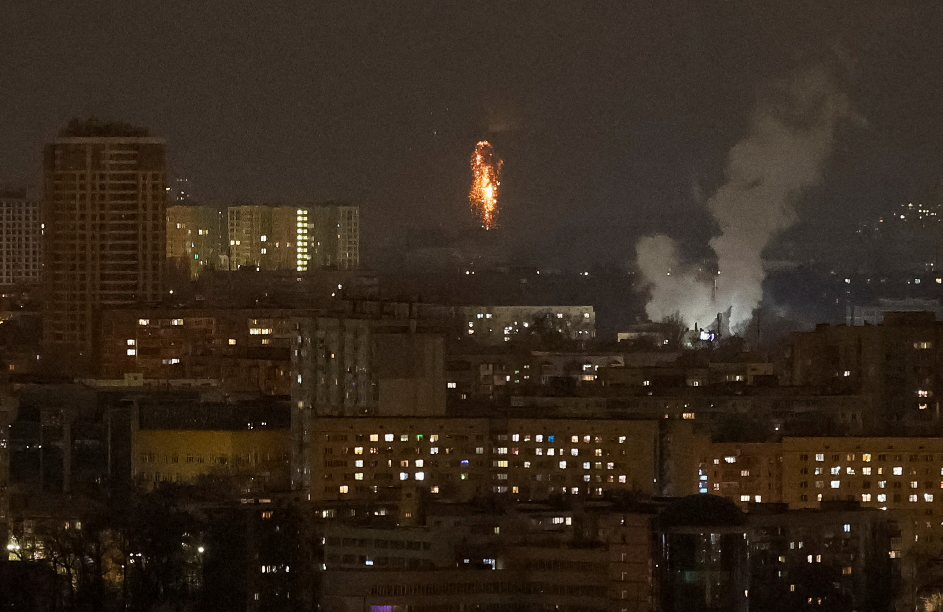 An explosion of a drone is seen in the sky over the city during a Russian drone strike, amid Russia's attack on Ukraine, in Kyiv, Ukraine December 5, 2024. REUTERS/Gleb Garanich TPX IMAGES OF THE DAY