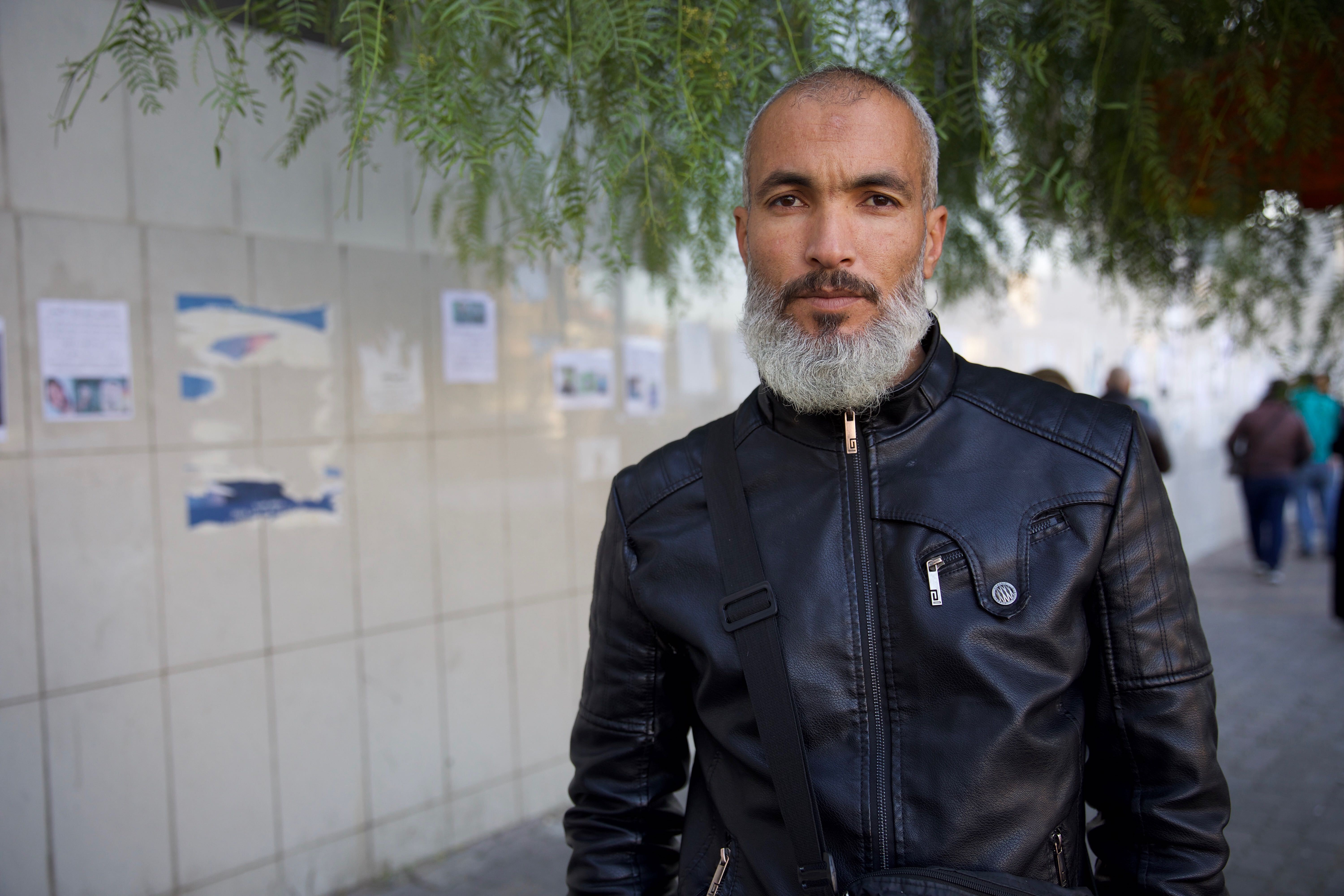 At a hospital in Damascus, Syrians look for their disappeared [Ali Haj Suleiman/Al Jazeera]