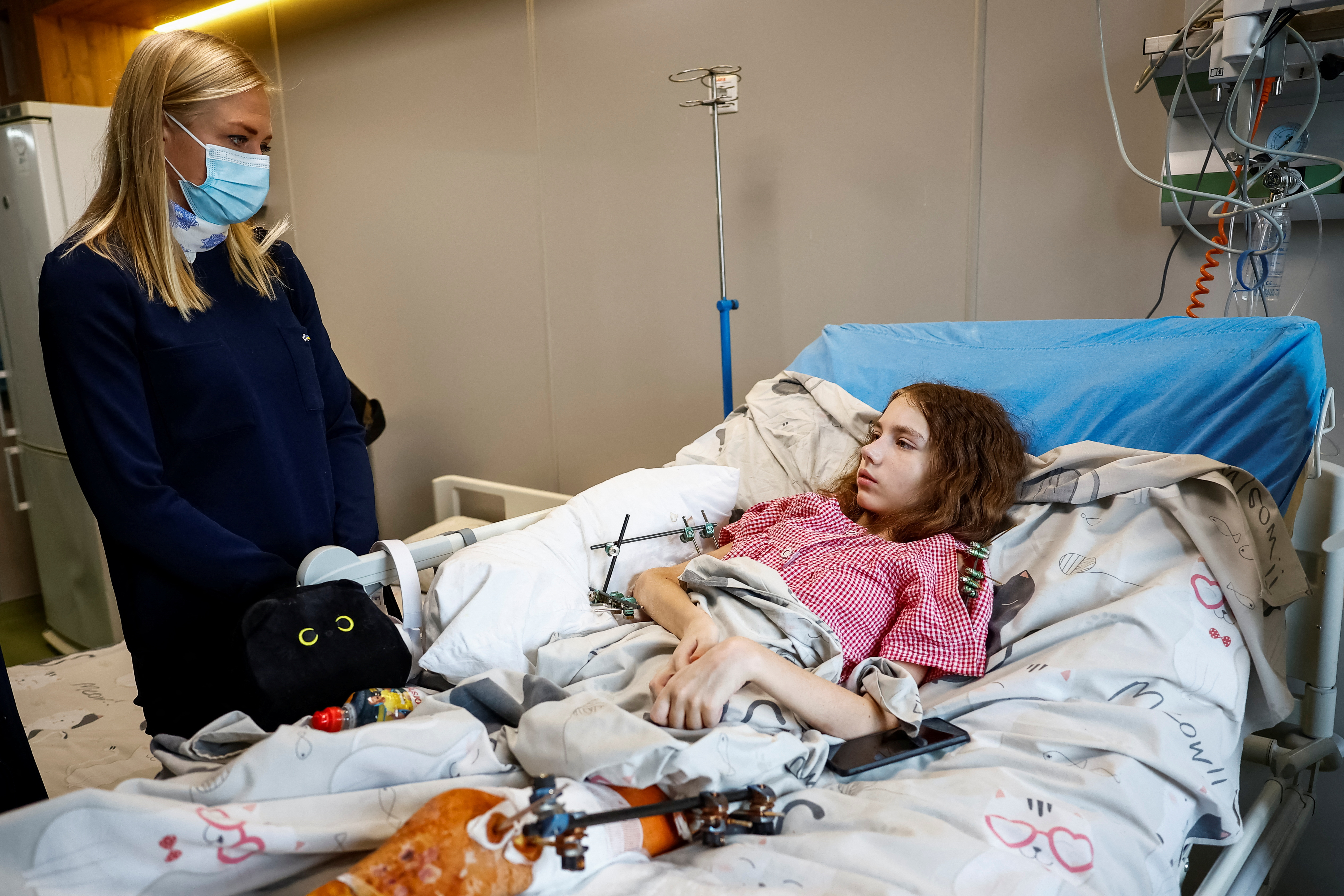 OSCE Chairperson-in-Office and Minister for Foreign Affairs of Finland Elina Valtonen visits Okhmatdyt Children's Hospital, which was hit by a Russian missile strike, amid Russia's attack on Ukraine, in Kyiv, Ukraine January 8, 2025. REUTERS/Alina Smutko